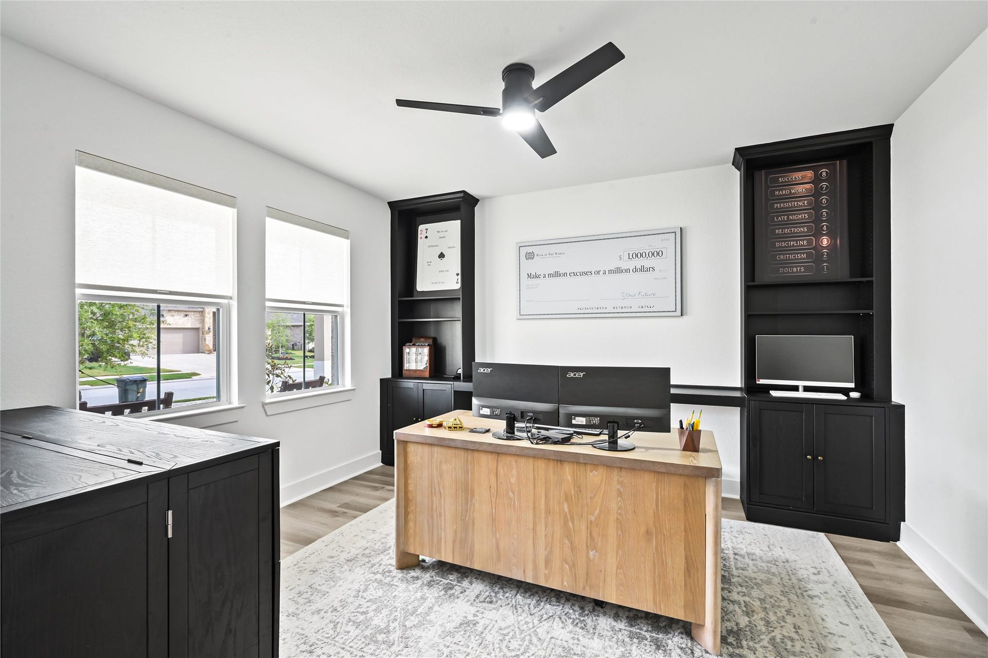 4121 Hazy Rock Lane, League City, TX 77573 Beautifully designed, modern home office
