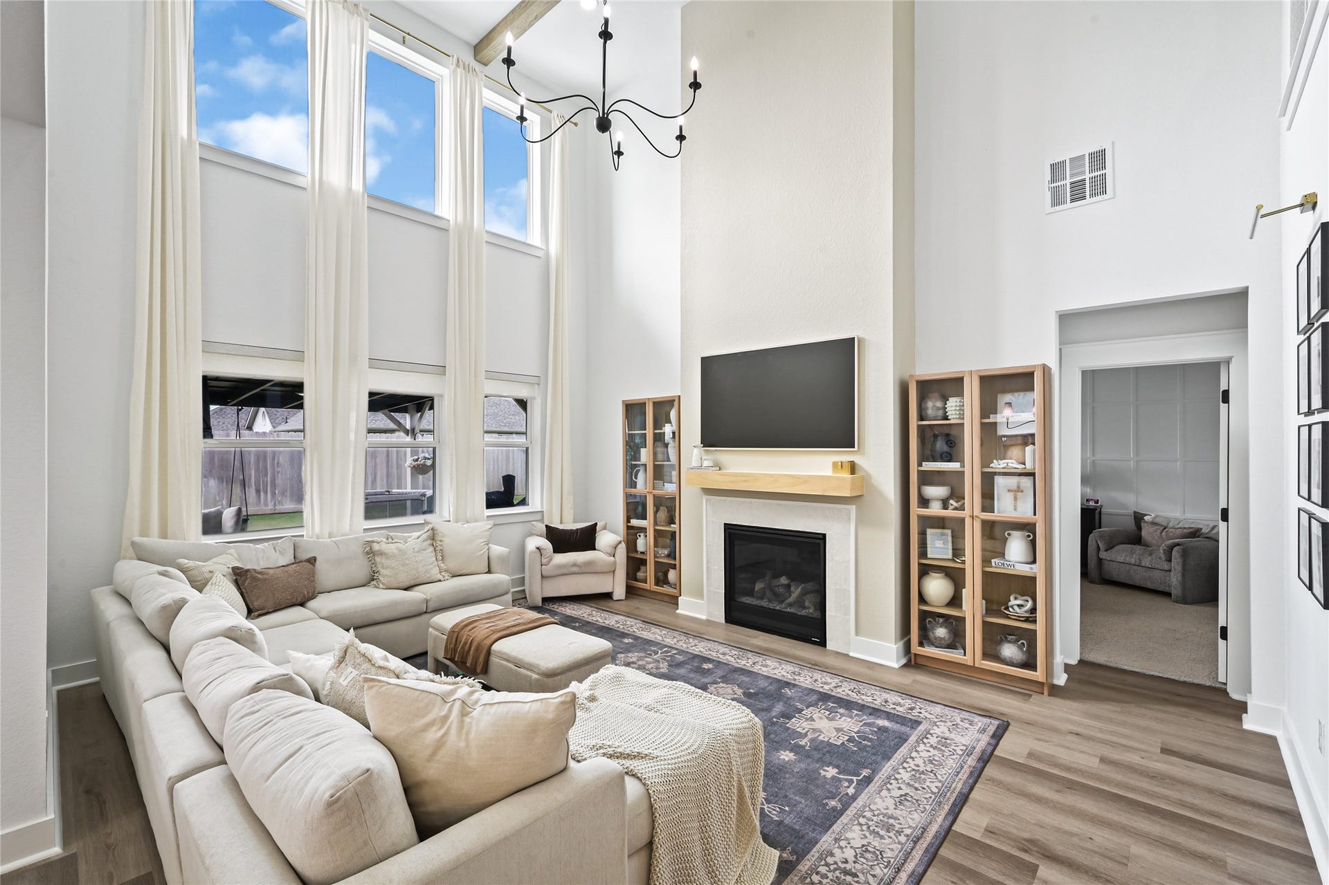4121 Hazy Rock Lane, League City, TX 77573 Big Windows; Lots of natural light