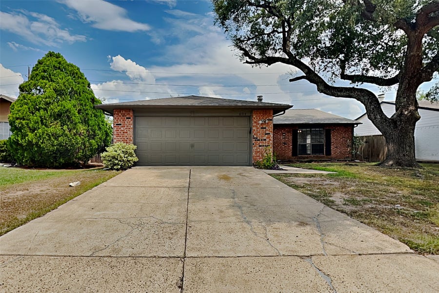 Property photo for 6714 Loch Langham Drive, Houston, TX