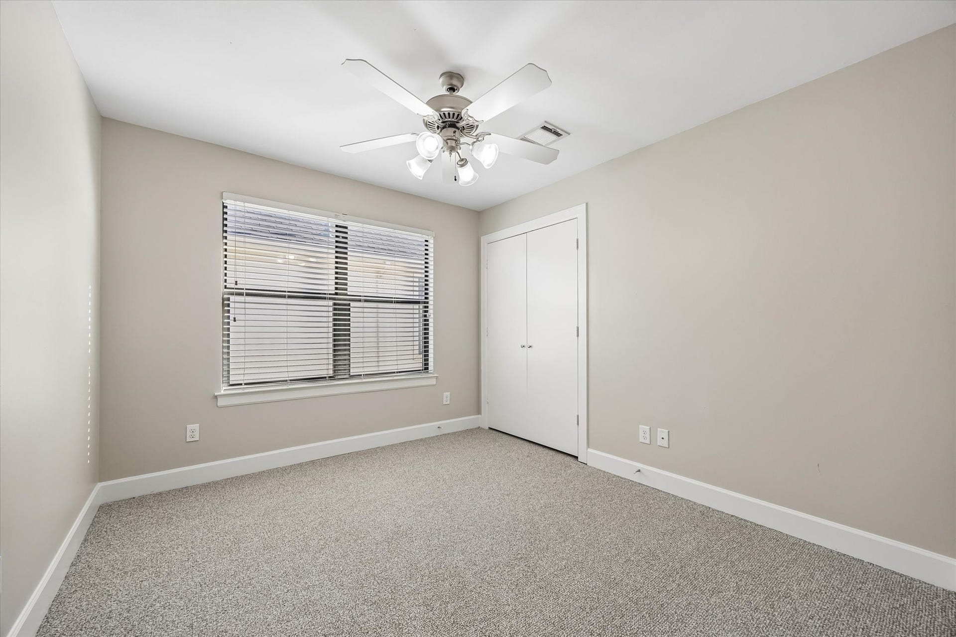 2710 Hullsmith Drive, #1104, Houston, TX 77063 Second Bedroom