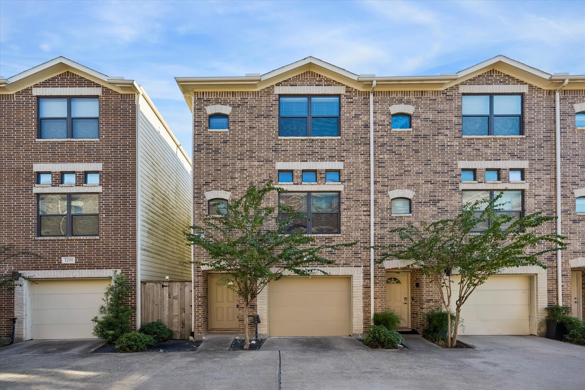 2710 Hullsmith Drive, #1104, Houston, TX 77063 Front of property