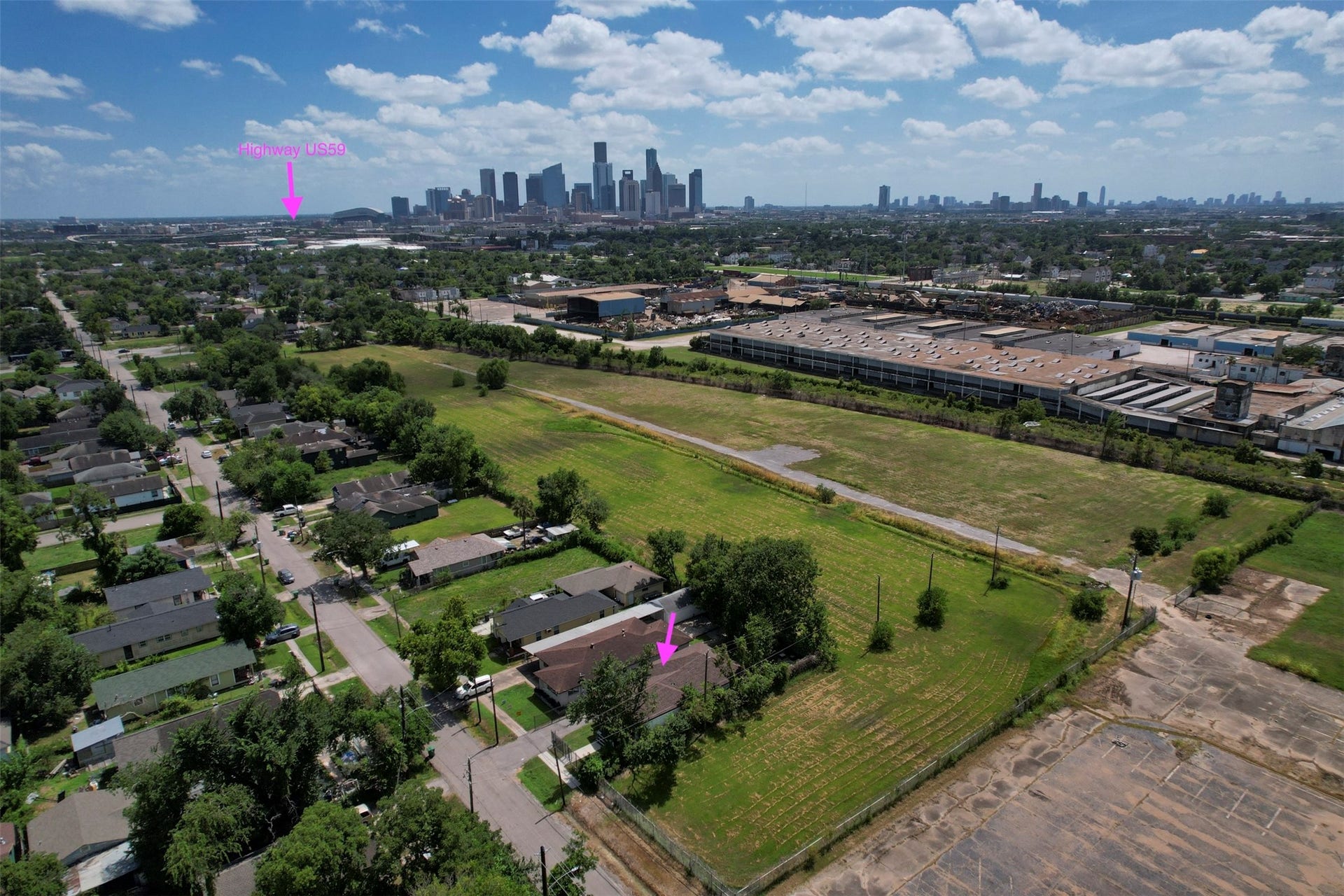 2631 Stevens Street, Houston, TX 77026 Location overview showing 3-minute access to Hwy 59 and under 10 minutes to Downtown, Toyota Center, and Daikin Park