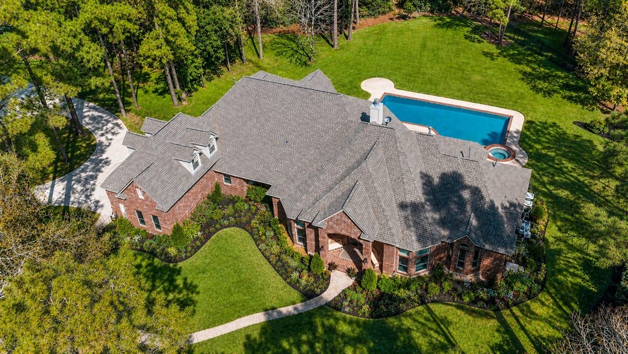 Property photo for 11302 Lake Forest Drive, Conroe, TX