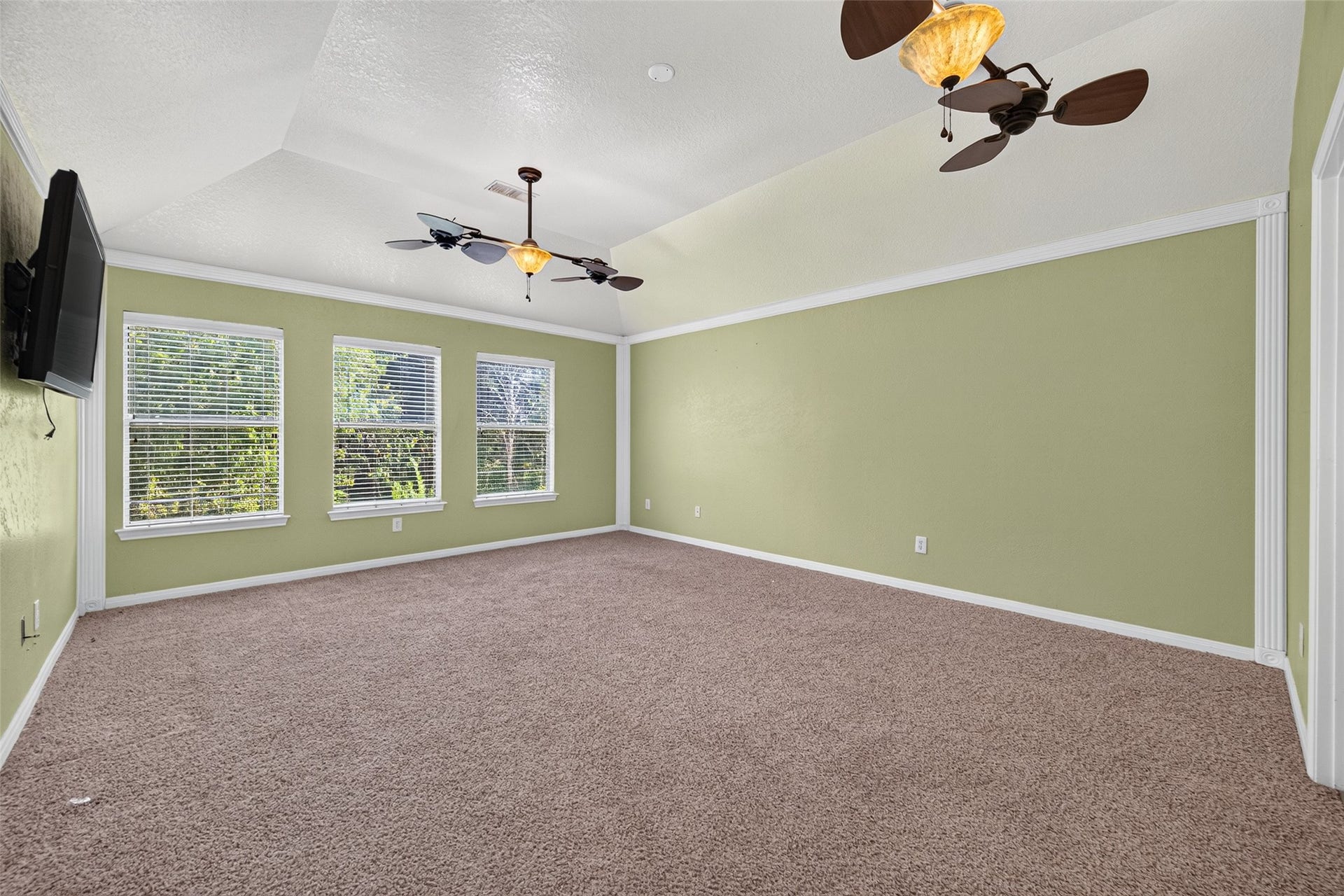 2321 S Lake Drive, League City, TX 77573 2321 S Lake Drive, League City, TX 77573