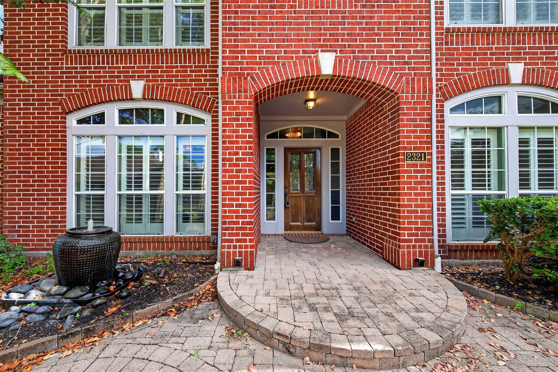 2321 S Lake Drive, League City, TX 77573 2321 S Lake Drive, League City, TX 77573