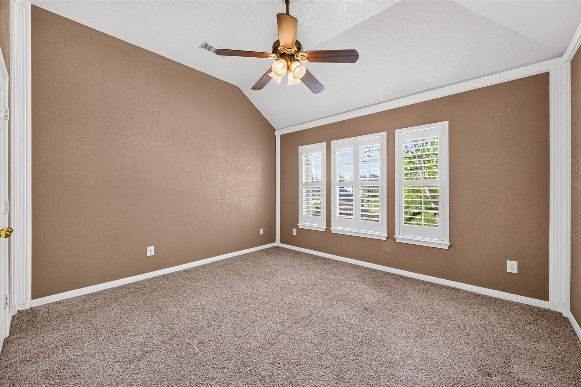 2321 S Lake Drive, League City, TX 77573 2321 S Lake Drive, League City, TX 77573