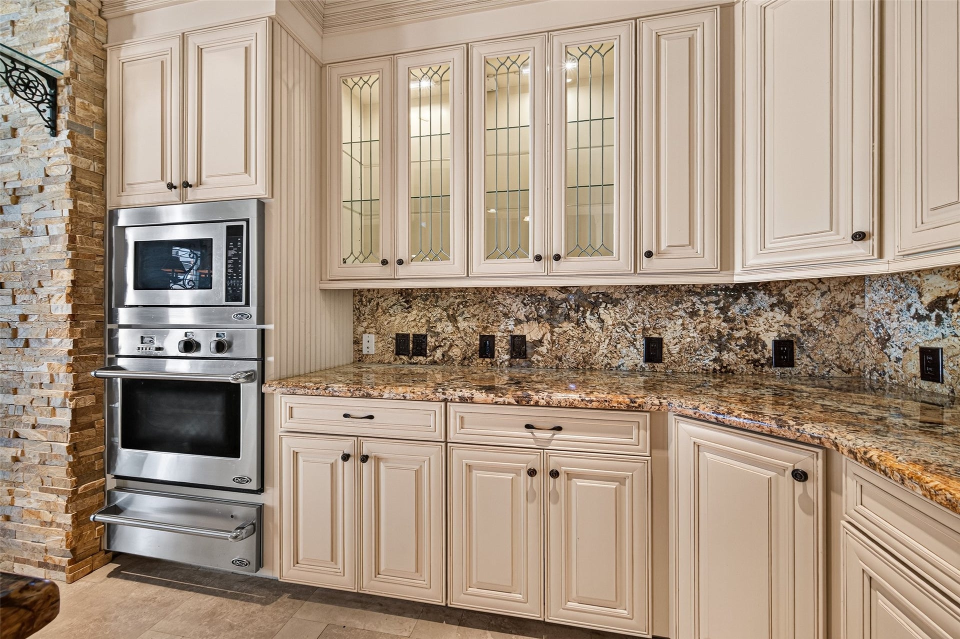 2321 S Lake Drive, League City, TX 77573 2321 S Lake Drive, League City, TX 77573
