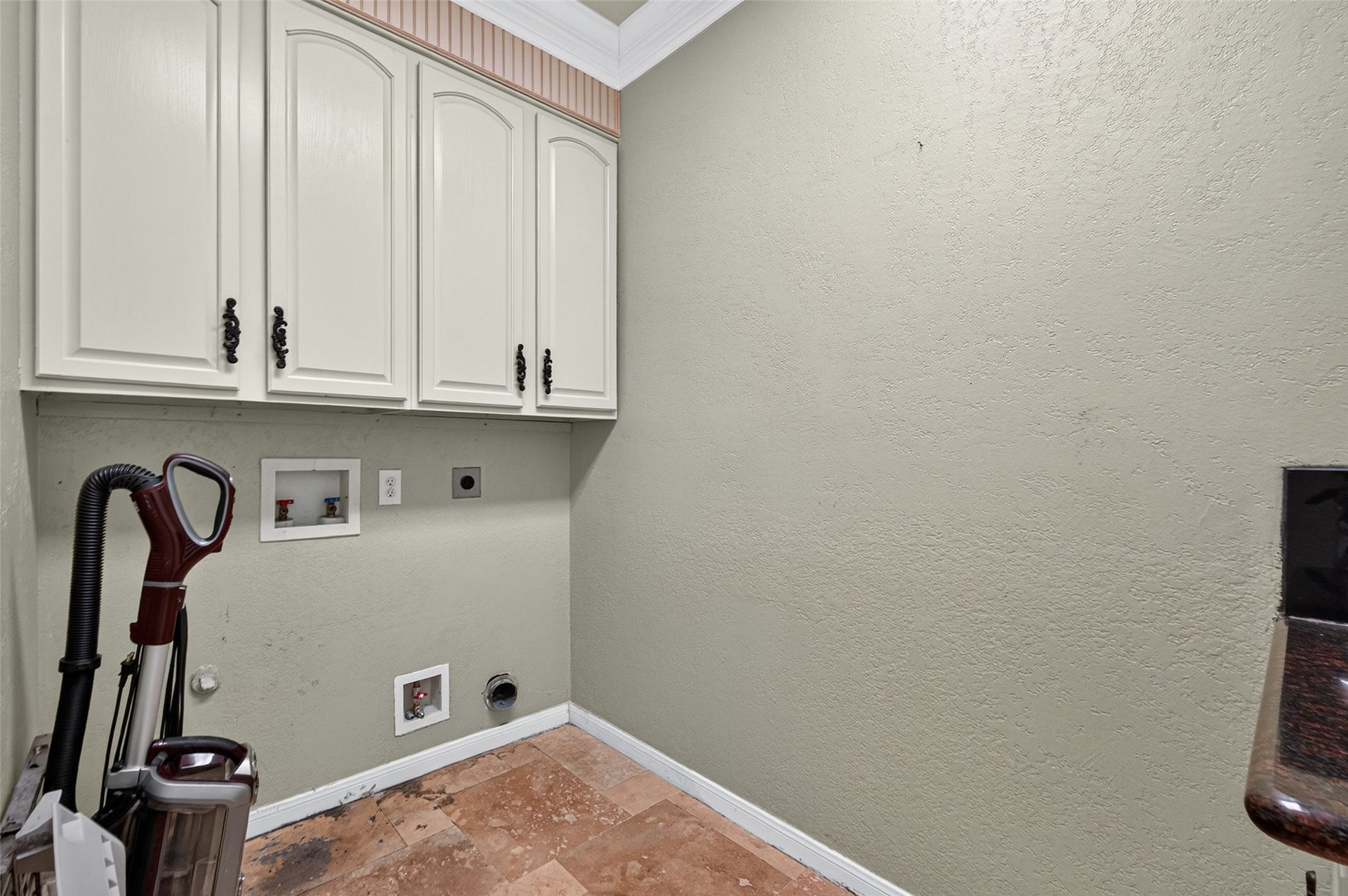 2321 S Lake Drive, League City, TX 77573 2321 S Lake Drive, League City, TX 77573