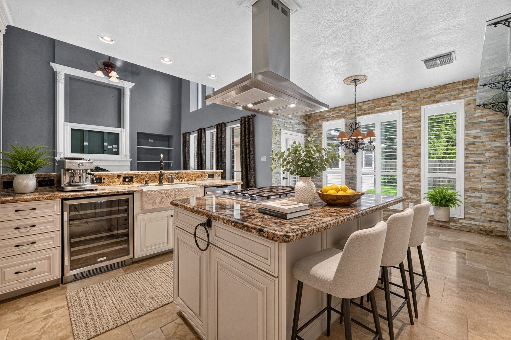 2321 S Lake Drive, League City, TX 77573 2321 S Lake Drive, League City, TX 77573