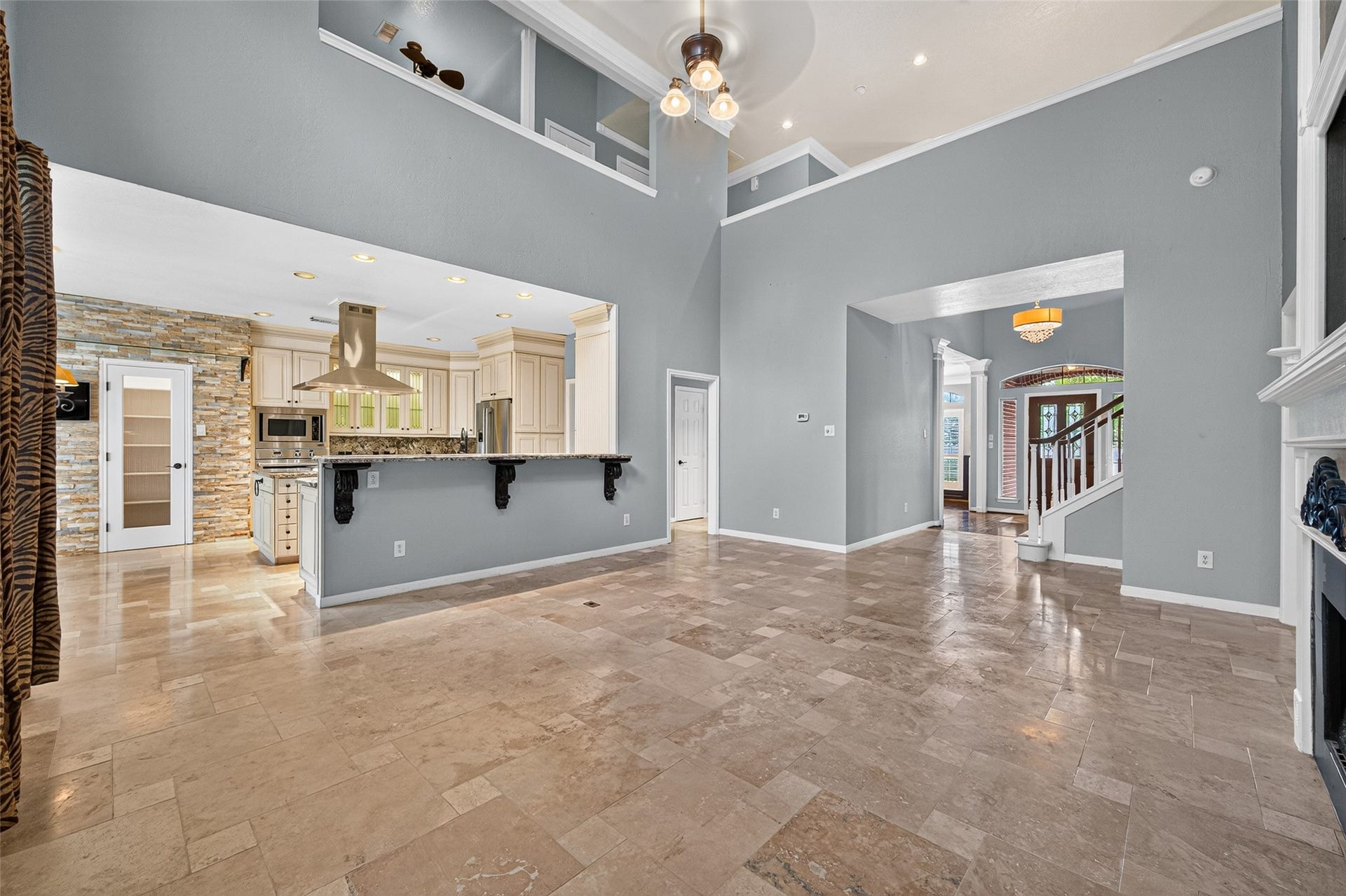 2321 S Lake Drive, League City, TX 77573 2321 S Lake Drive, League City, TX 77573
