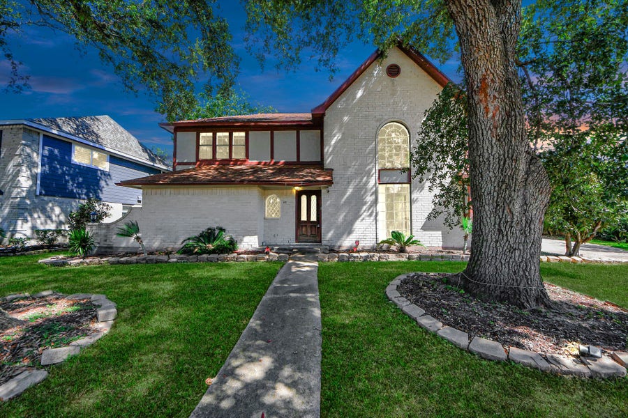 Property photo for 4712 Country Club View, Baytown, TX