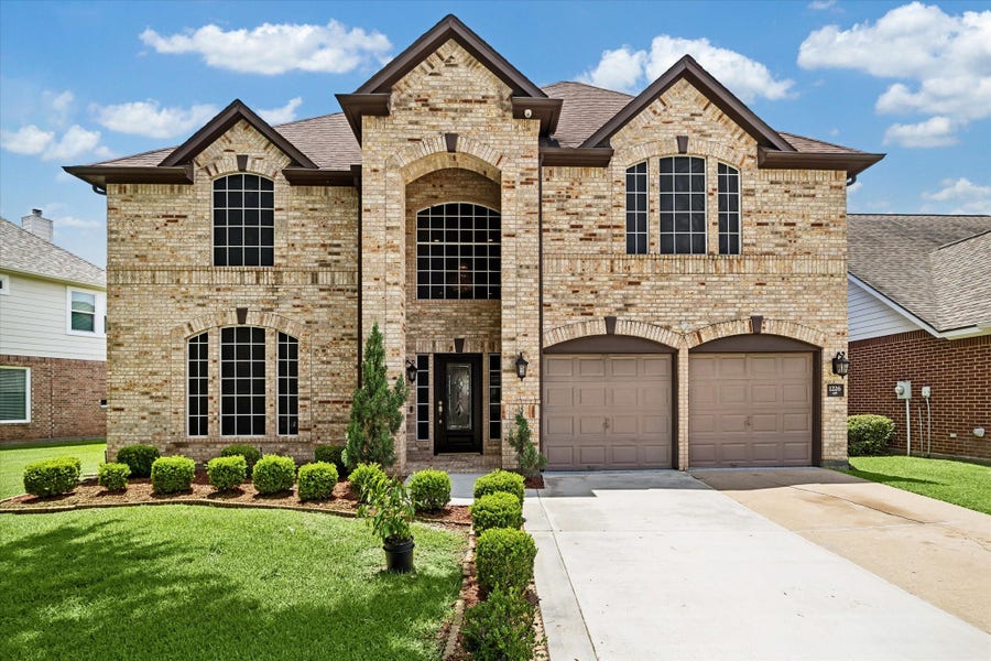 Property photo for 1226 Oxford Mills Lane, Sugar Land, TX
