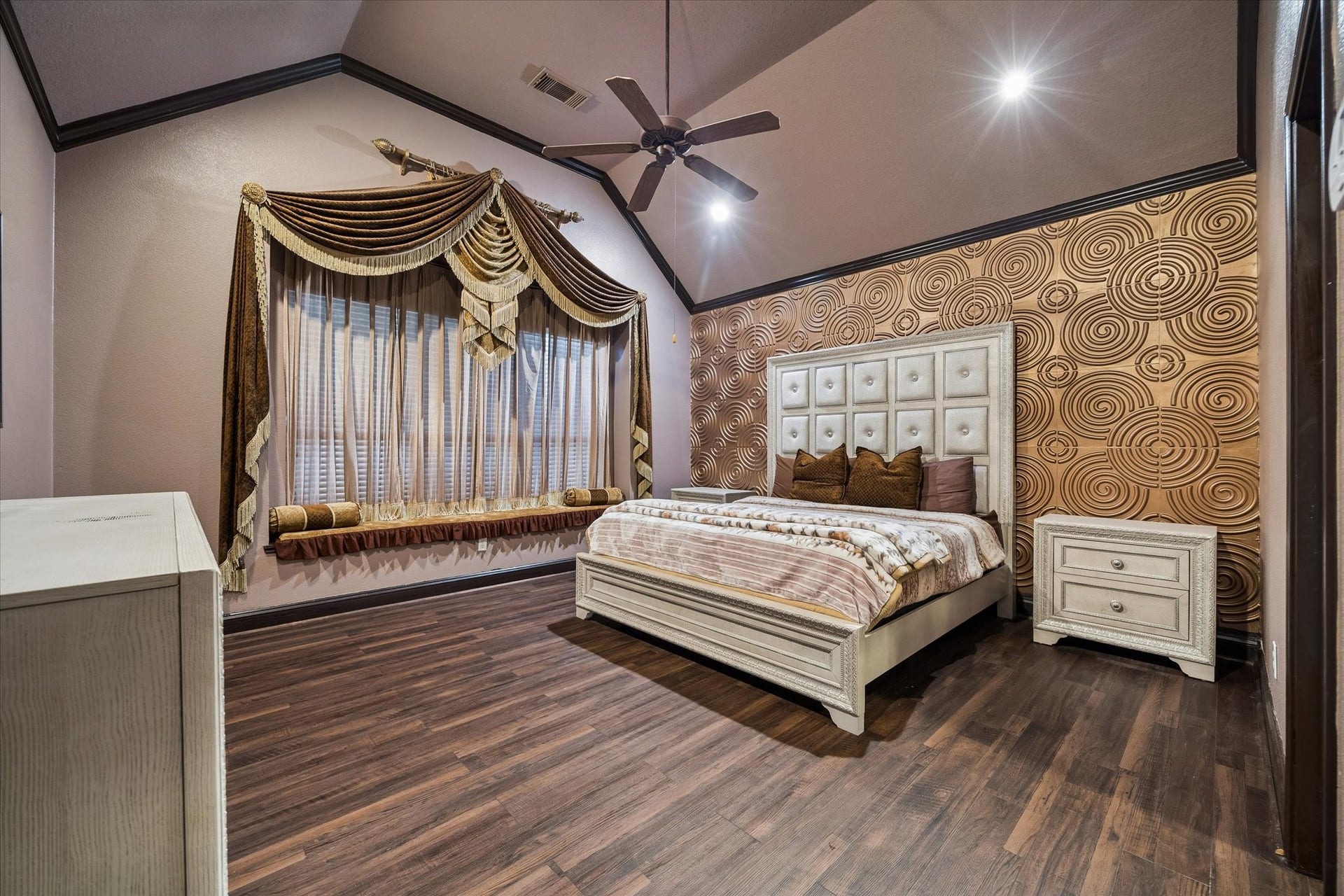1226 Oxford Mills Lane, Sugar Land, TX 77479