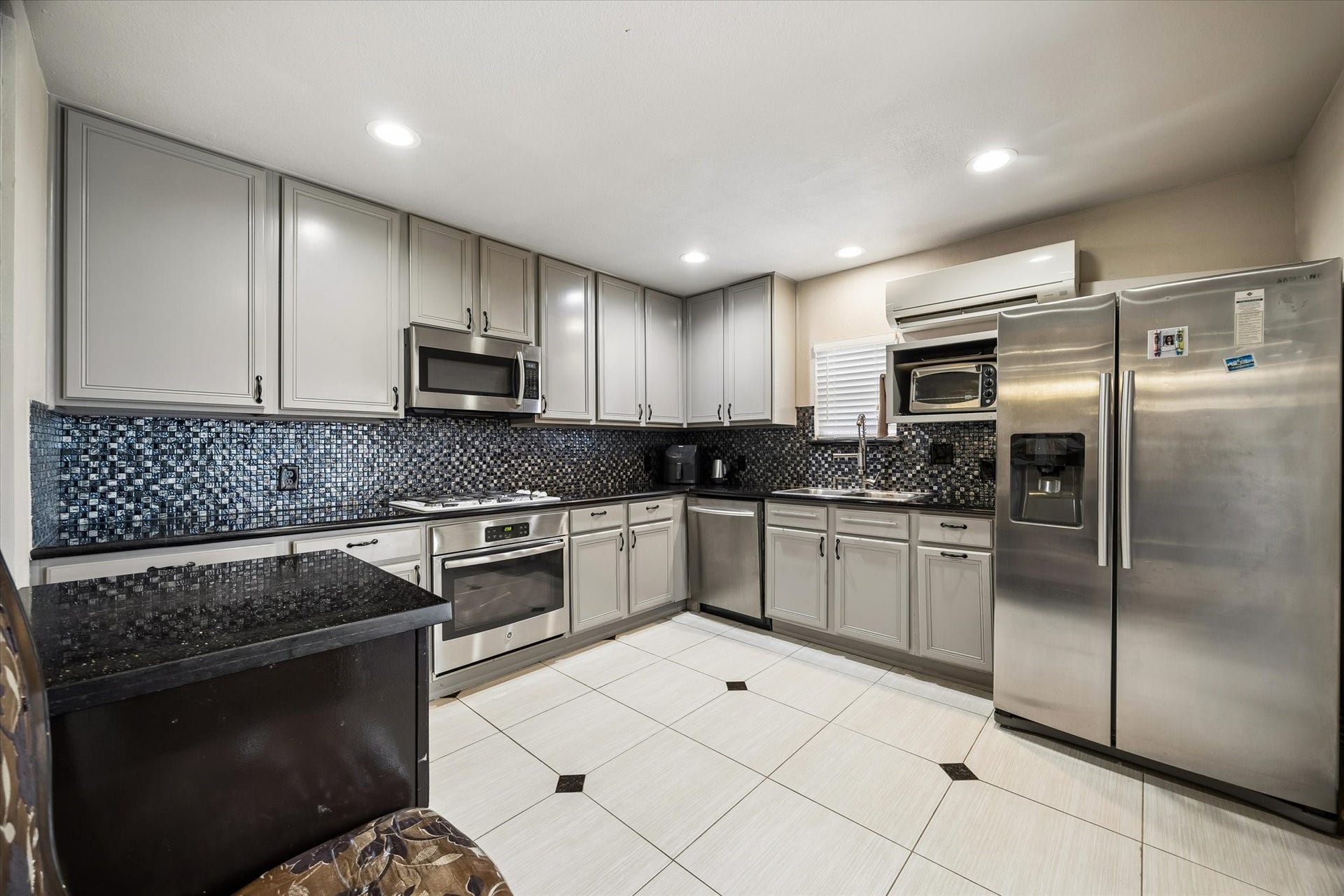 1226 Oxford Mills Lane, Sugar Land, TX 77479