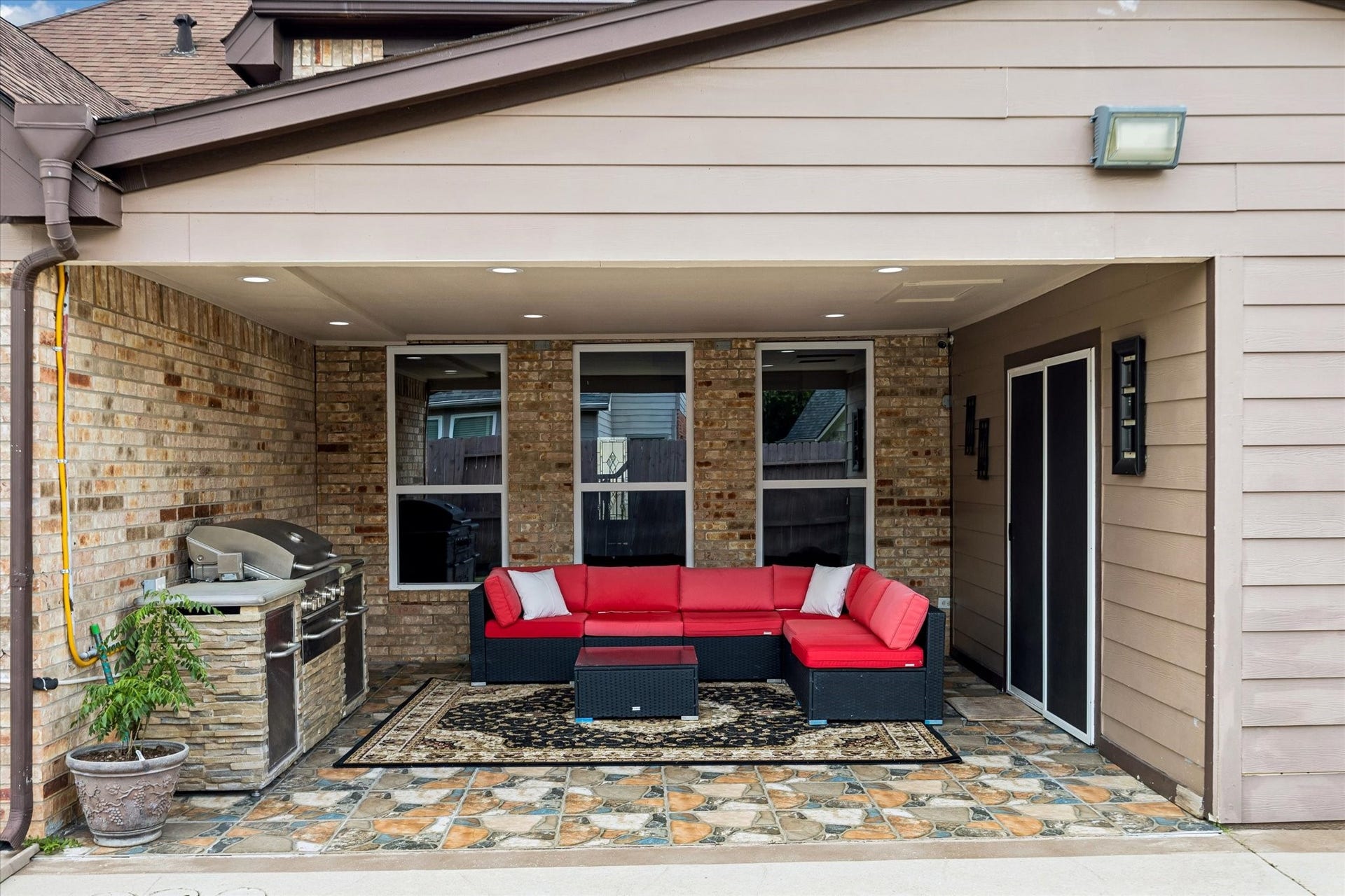 1226 Oxford Mills Lane, Sugar Land, TX 77479