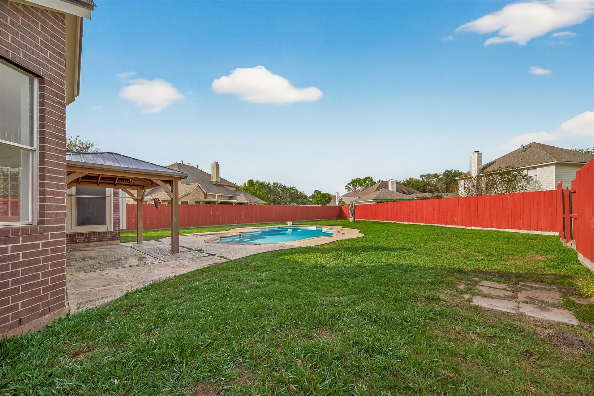 3804 Dunlavy Drive, Pearland, TX 77581 Backyard