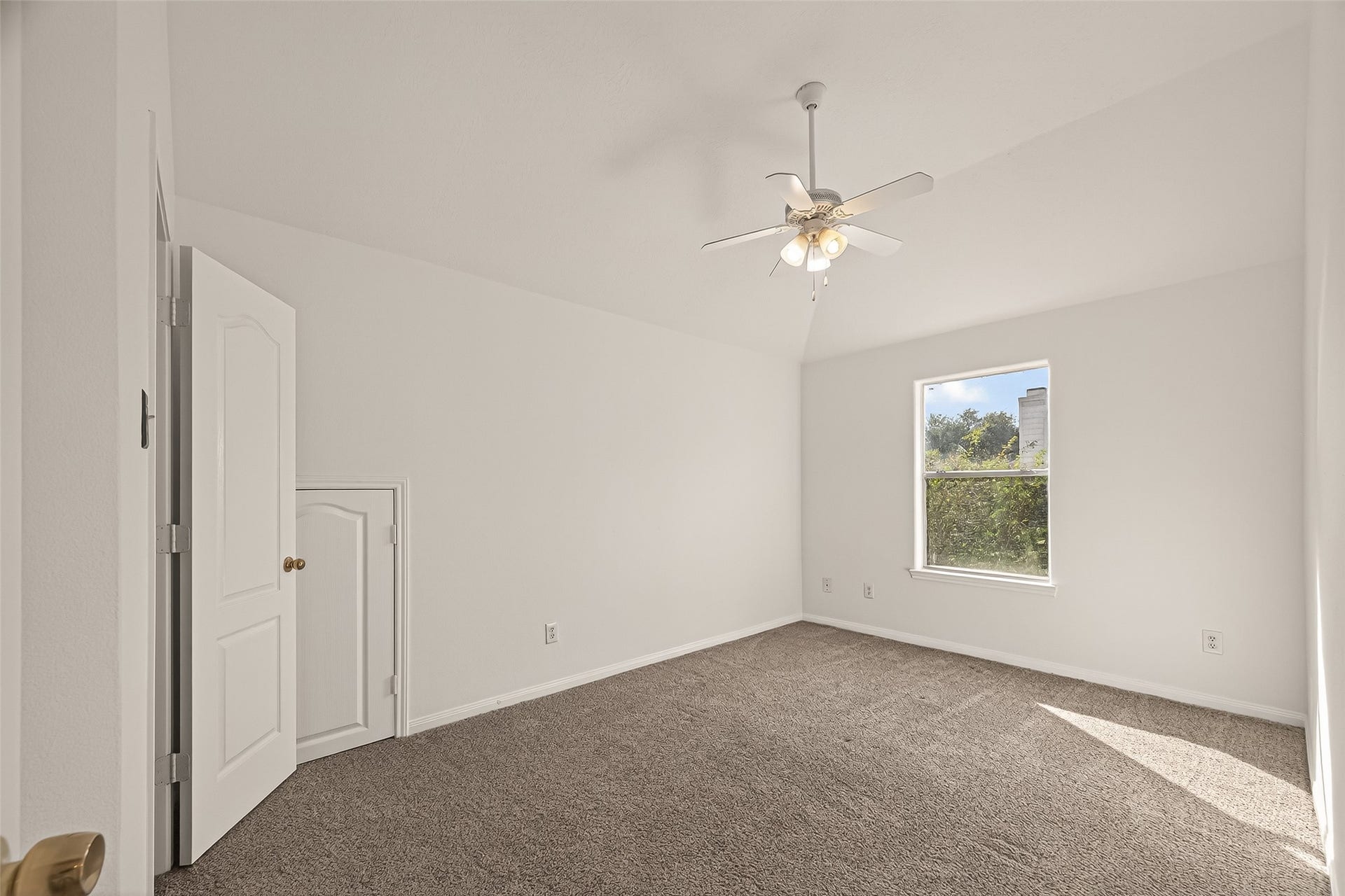 3804 Dunlavy Drive, Pearland, TX 77581 Second Bedroom