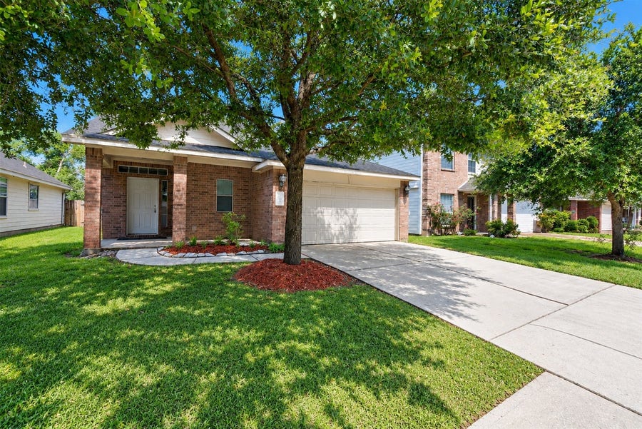 Property photo for 21603 Falvel Lake Drive, Spring, TX