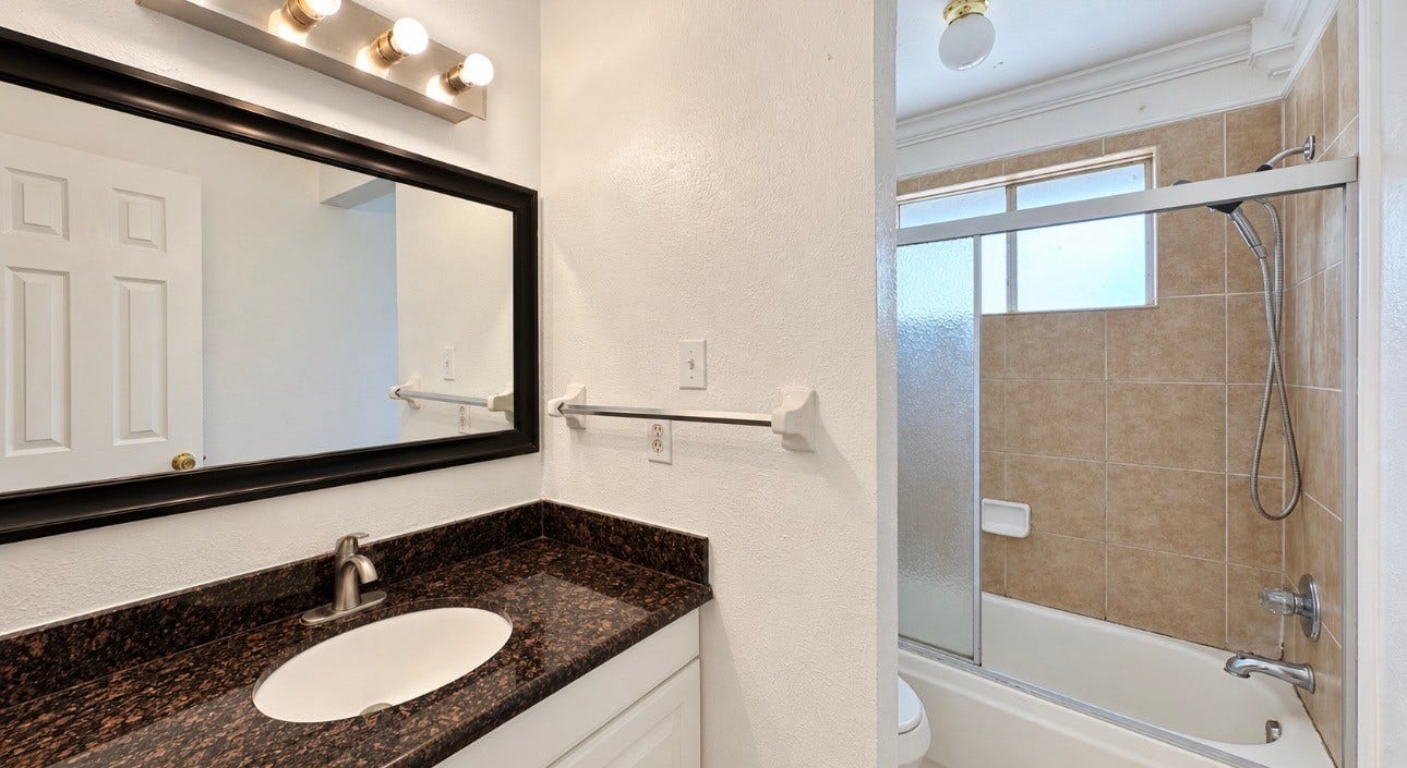 11630 Sageglen Drive, Houston, TX 77089