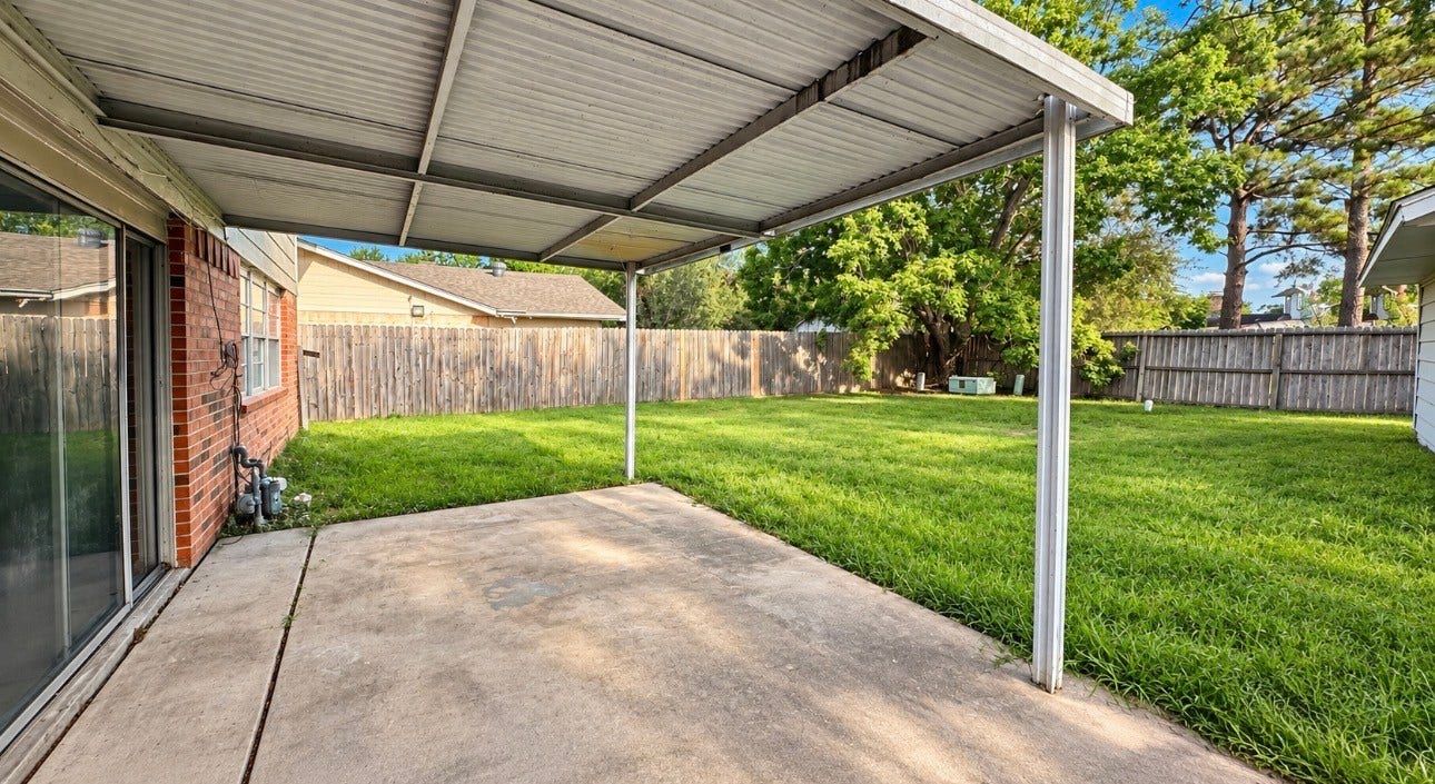 11630 Sageglen Drive, Houston, TX 77089