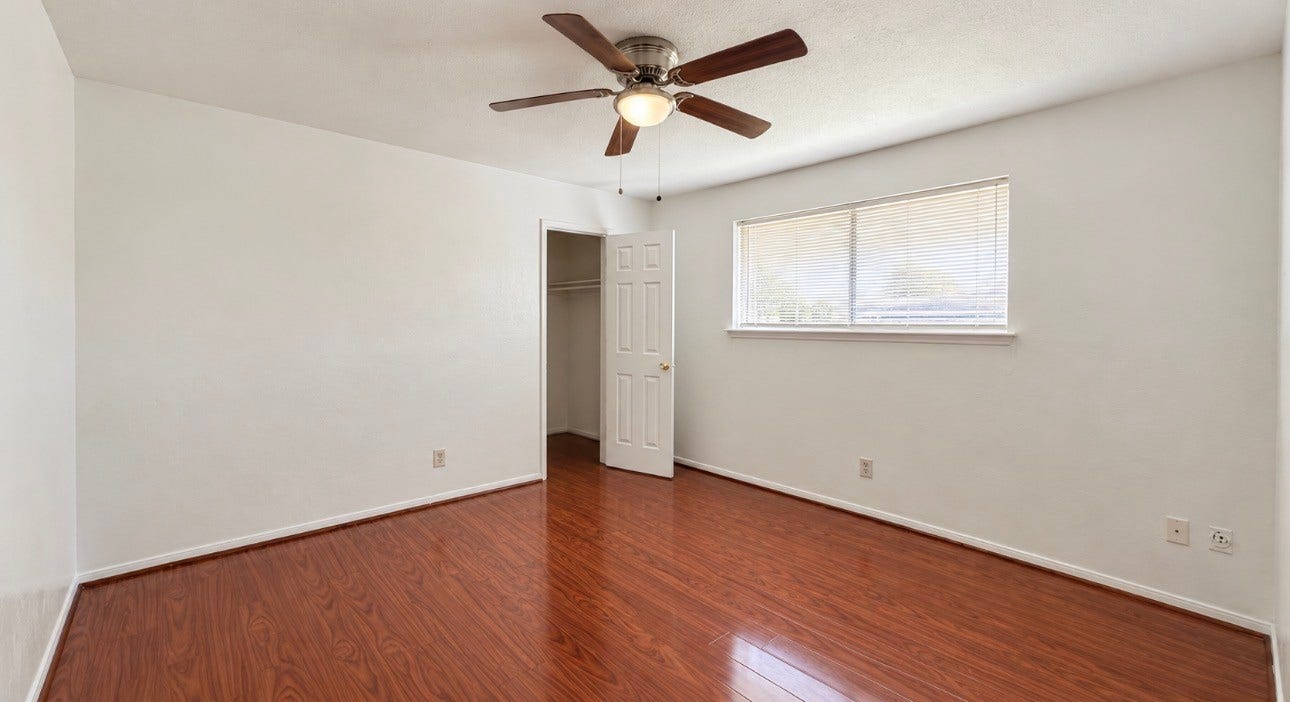 2nd bedroom