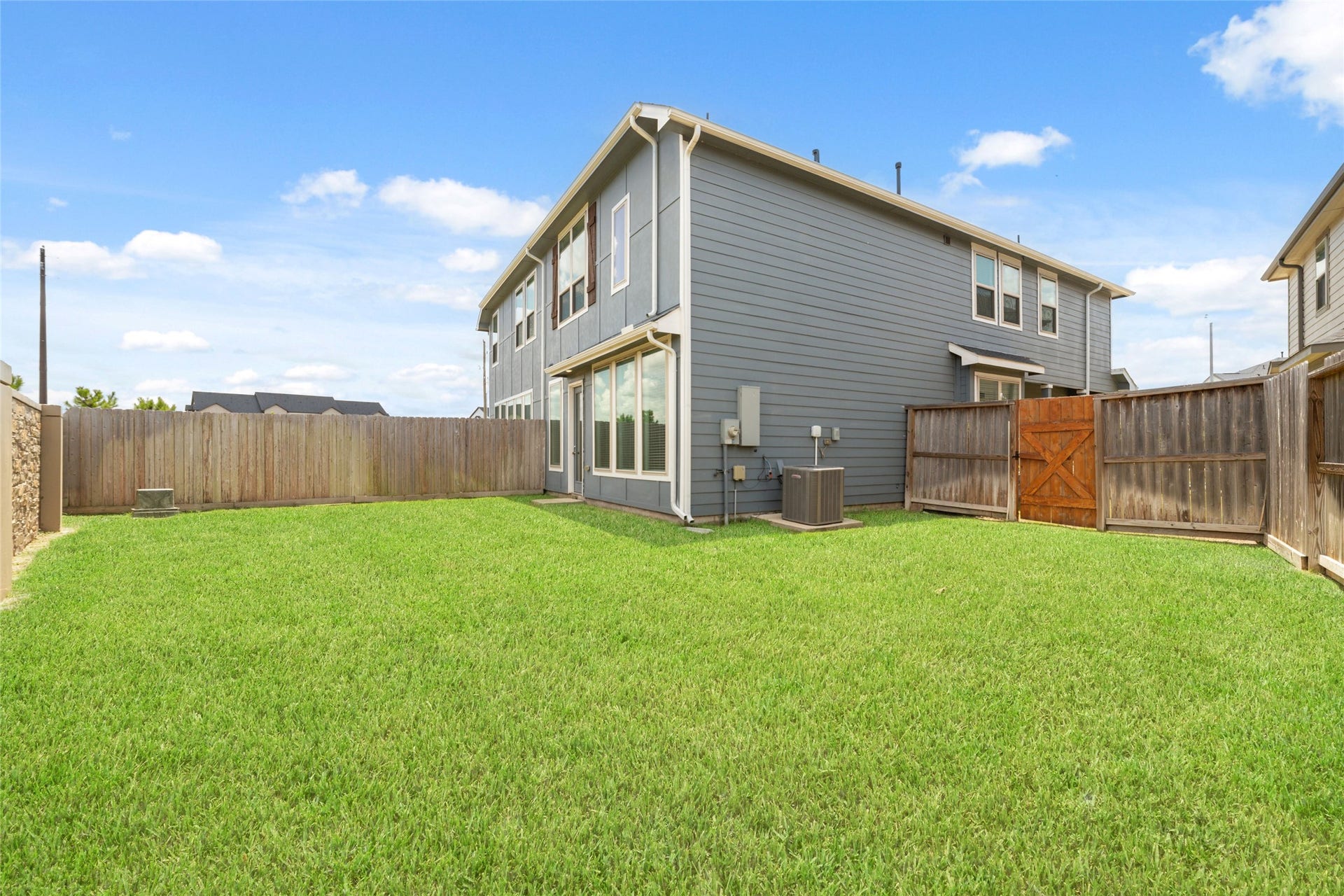5719 Foggy Vine Court, Fulshear, TX 77441 Spacious backyard without back neighbors