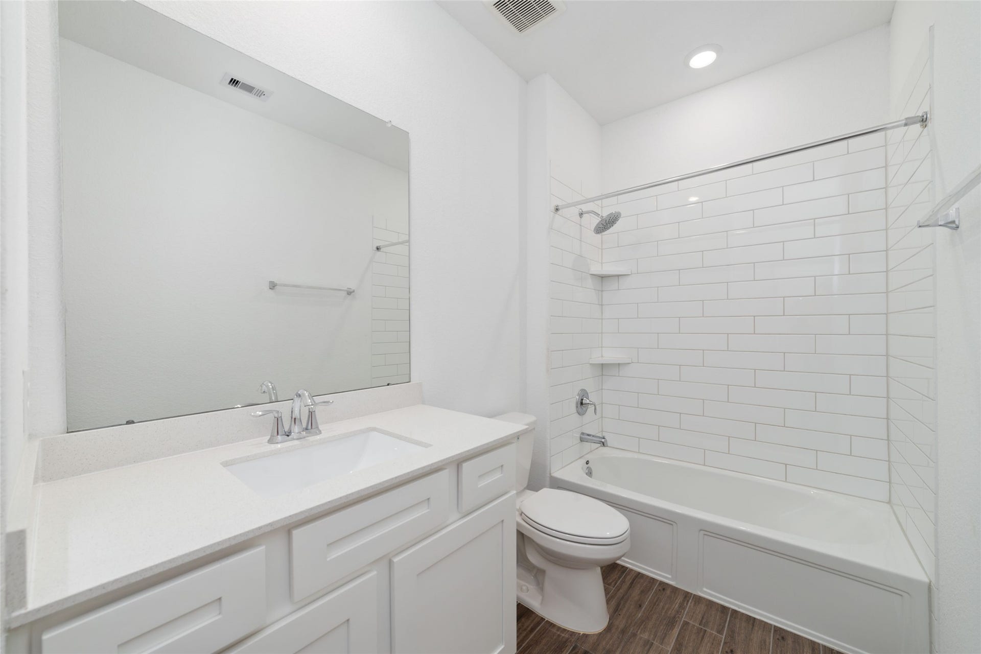 5719 Foggy Vine Court, Fulshear, TX 77441 2nd bathroom