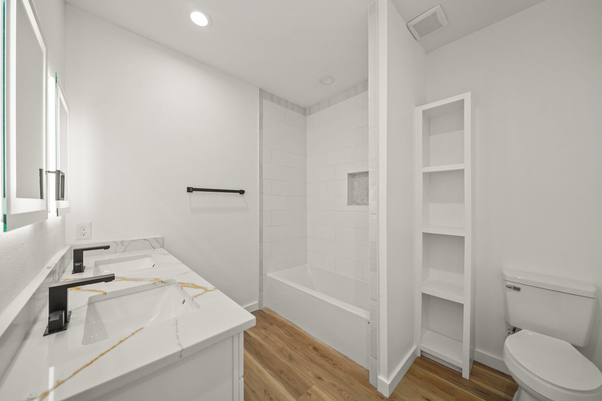 6206 Lyndhurst Drive, #A, Houston, TX 77087 6206 Lyndhurst Drive, #A, Houston, TX 77087