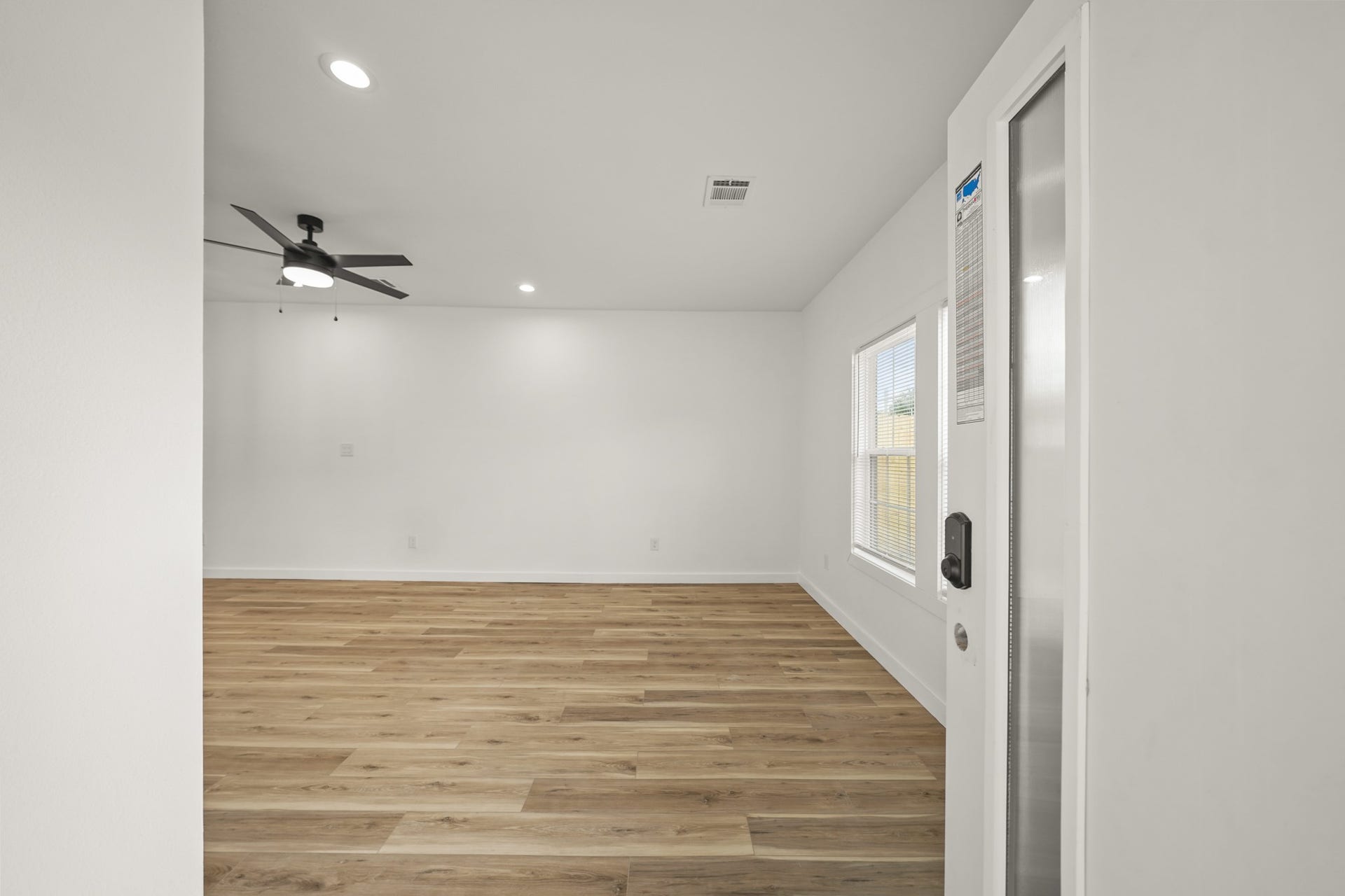 6206 Lyndhurst Drive, #A, Houston, TX 77087 6206 Lyndhurst Drive, #A, Houston, TX 77087