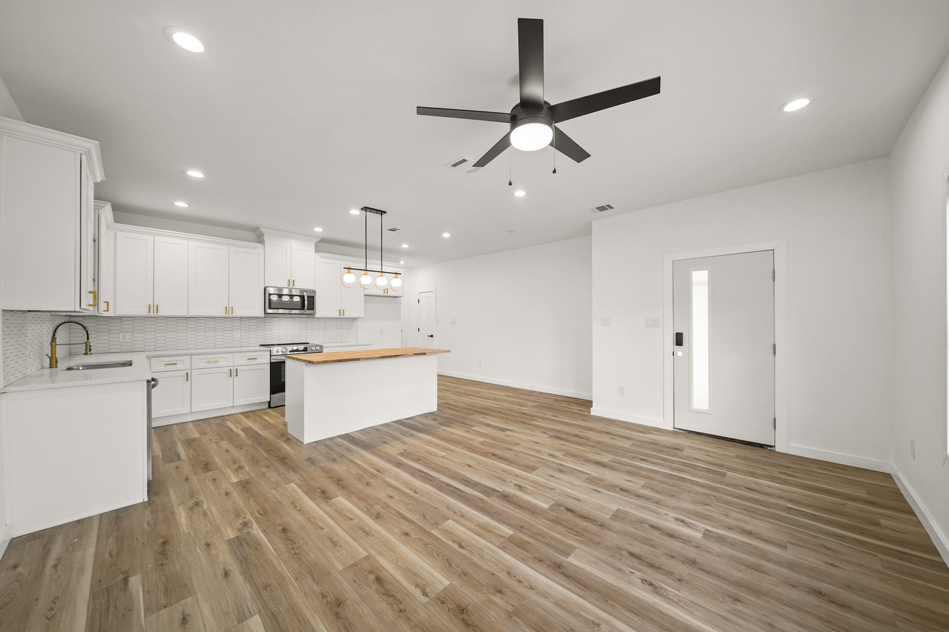6206 Lyndhurst Drive, #A, Houston, TX 77087 6206 Lyndhurst Drive, #A, Houston, TX 77087