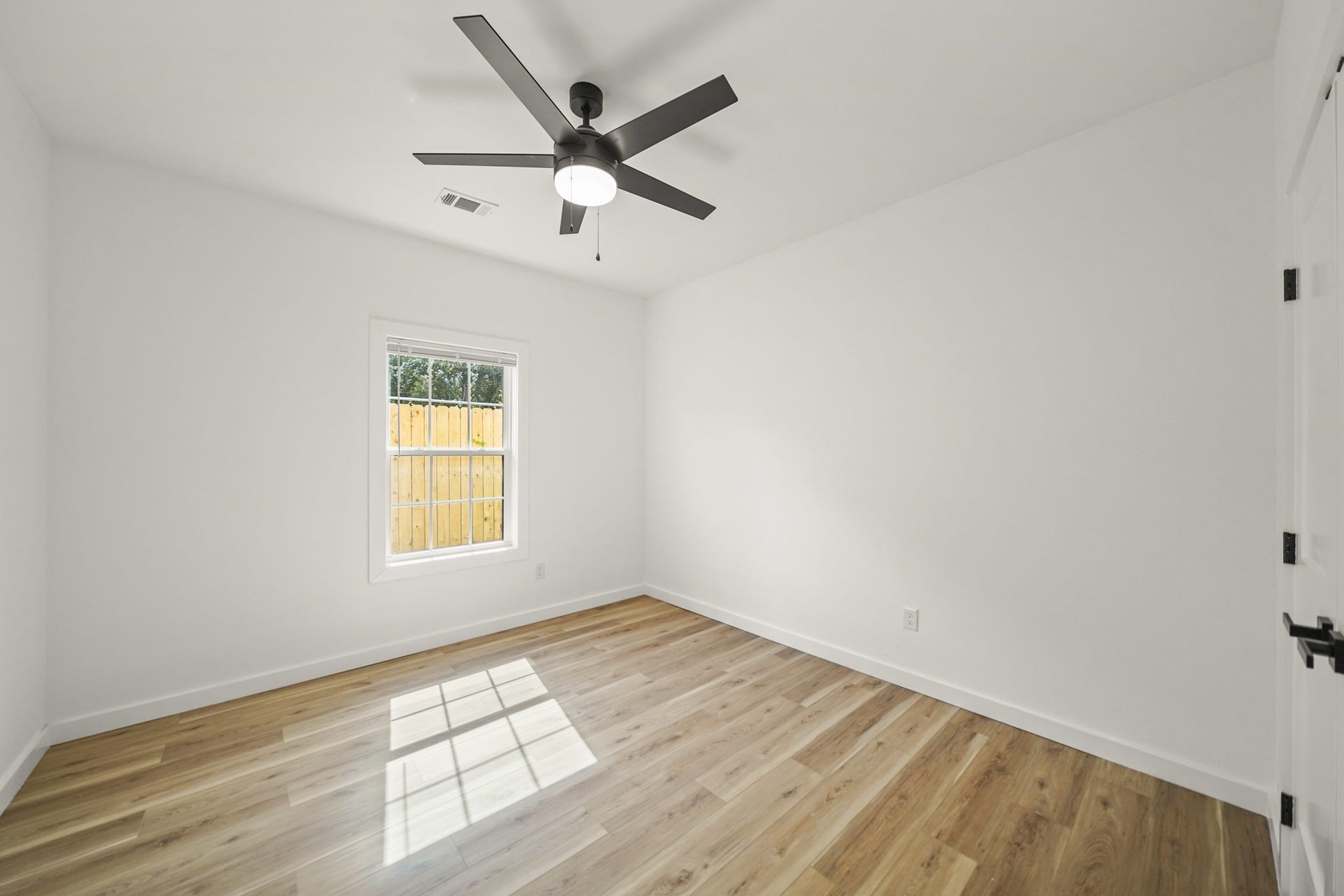 6206 Lyndhurst Drive, #A, Houston, TX 77087 6206 Lyndhurst Drive, #A, Houston, TX 77087