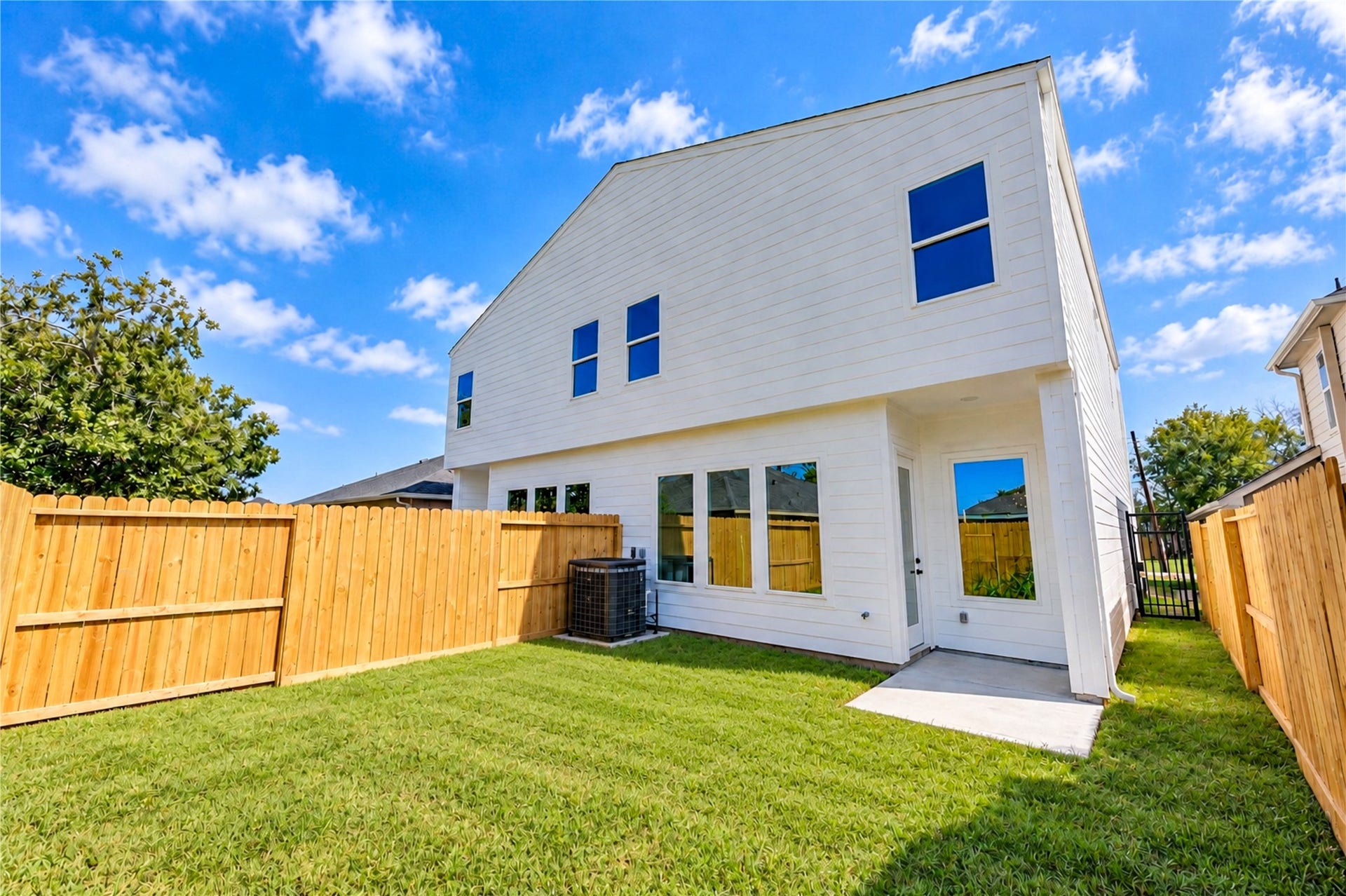 8220 Gladstone Street, #A/B, Houston, TX 77051