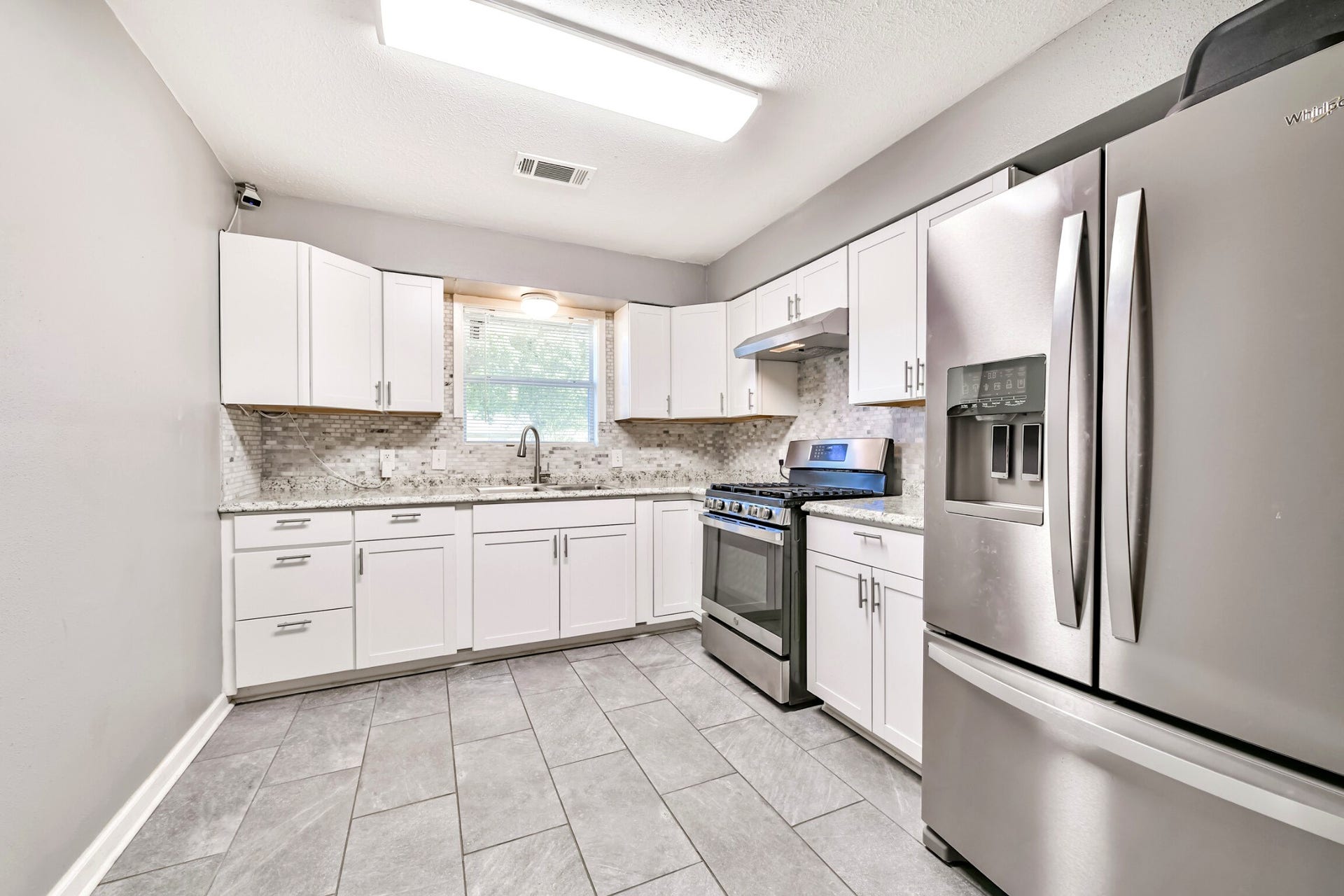 910 Alyse Street, Deer Park, TX 77536