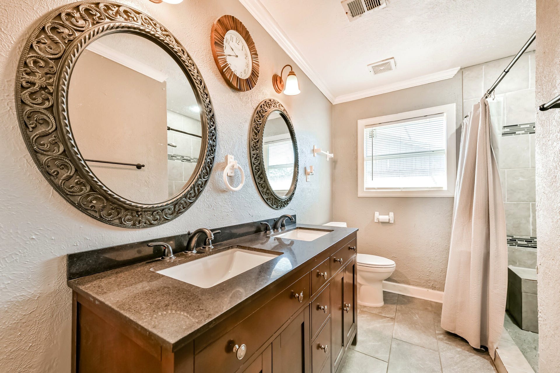 910 Alyse Street, Deer Park, TX 77536