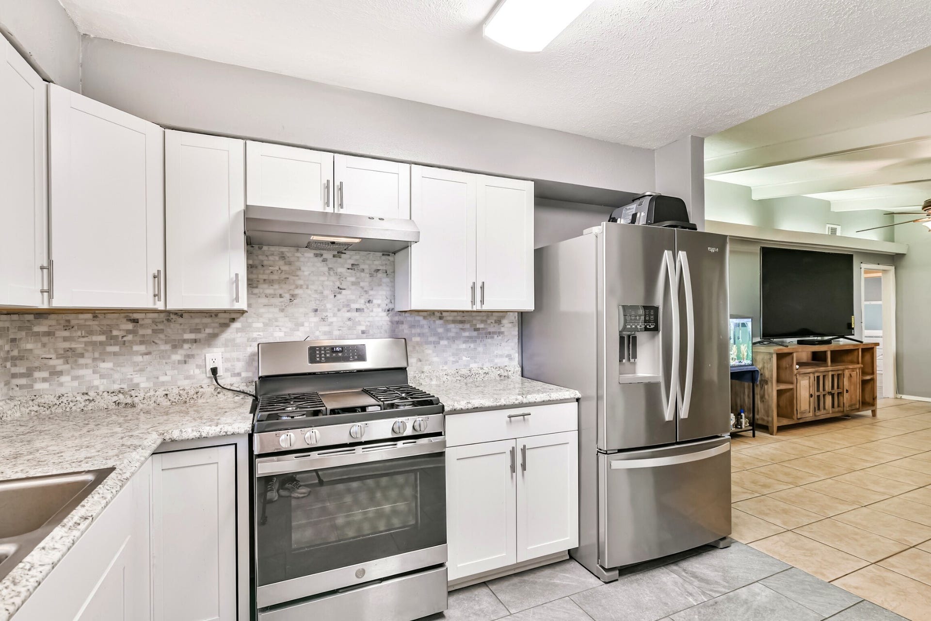 910 Alyse Street, Deer Park, TX 77536