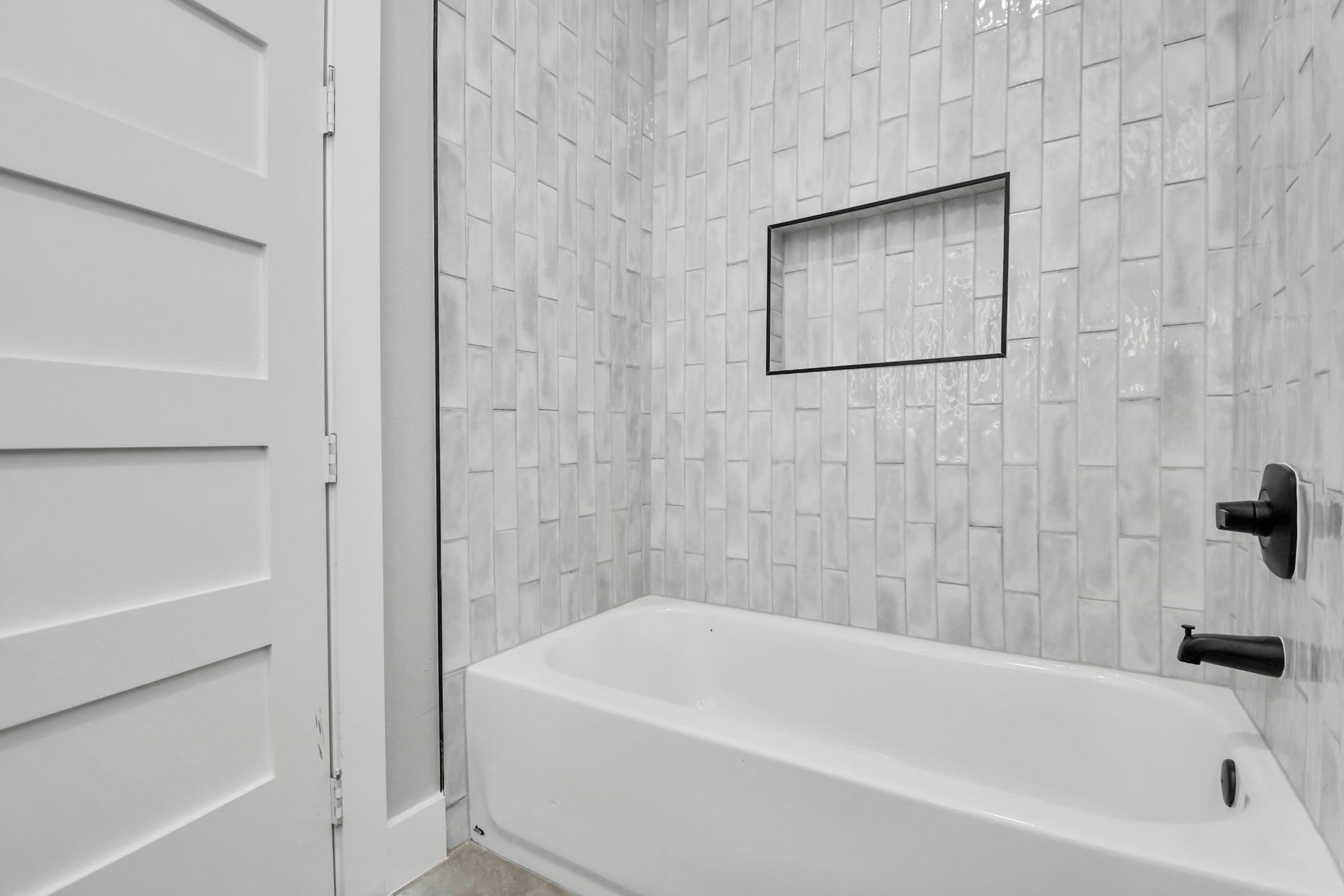 1320 Eberhard Street, Houston, TX 77019 1320 Eberhard Street, Houston, TX 77019