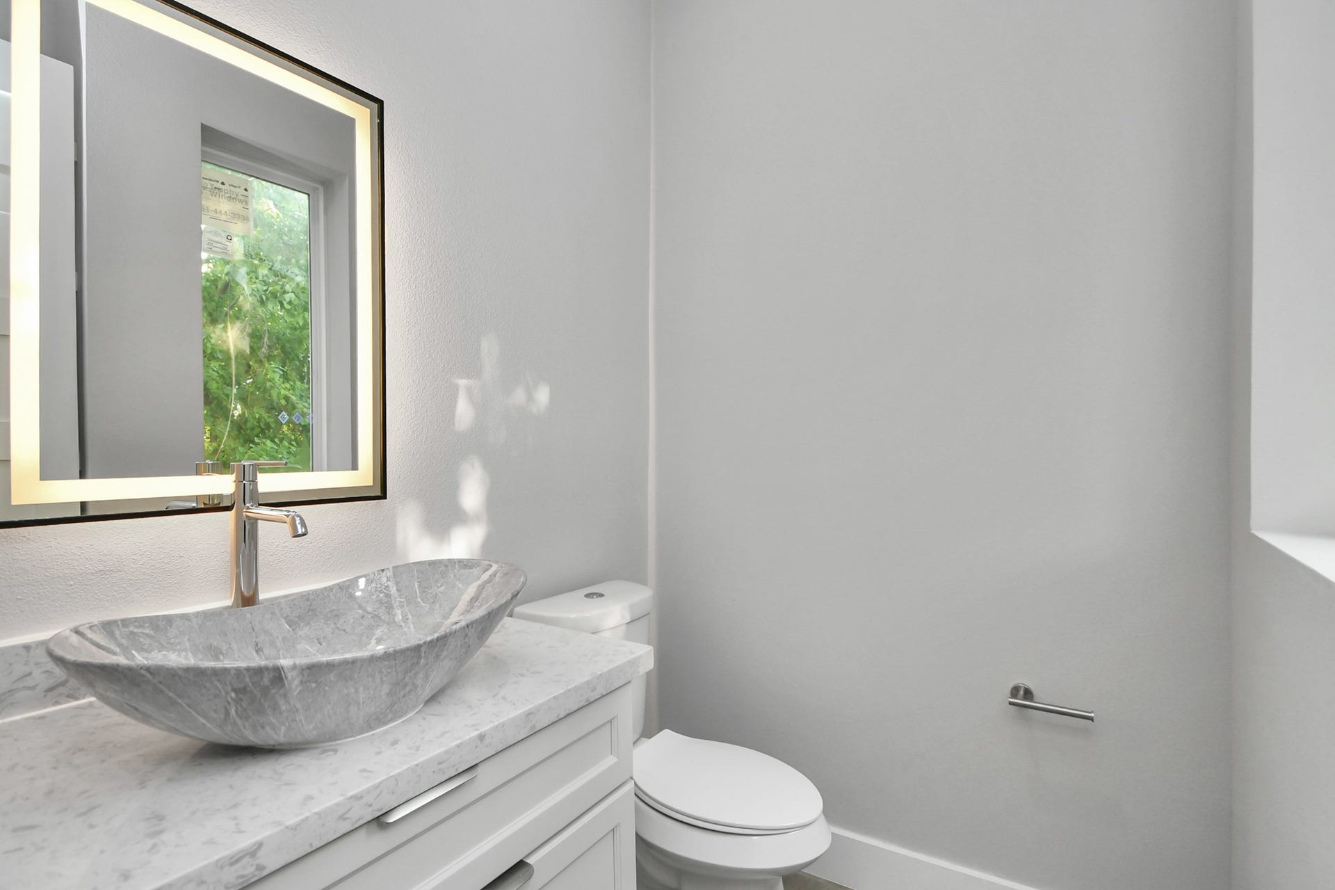 1320 Eberhard Street, Houston, TX 77019 1320 Eberhard Street, Houston, TX 77019
