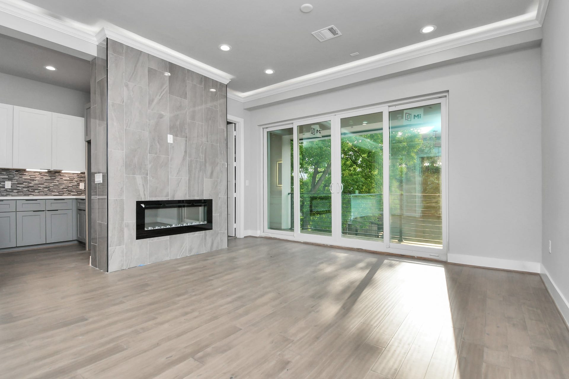 1320 Eberhard Street, Houston, TX 77019 1320 Eberhard Street, Houston, TX 77019