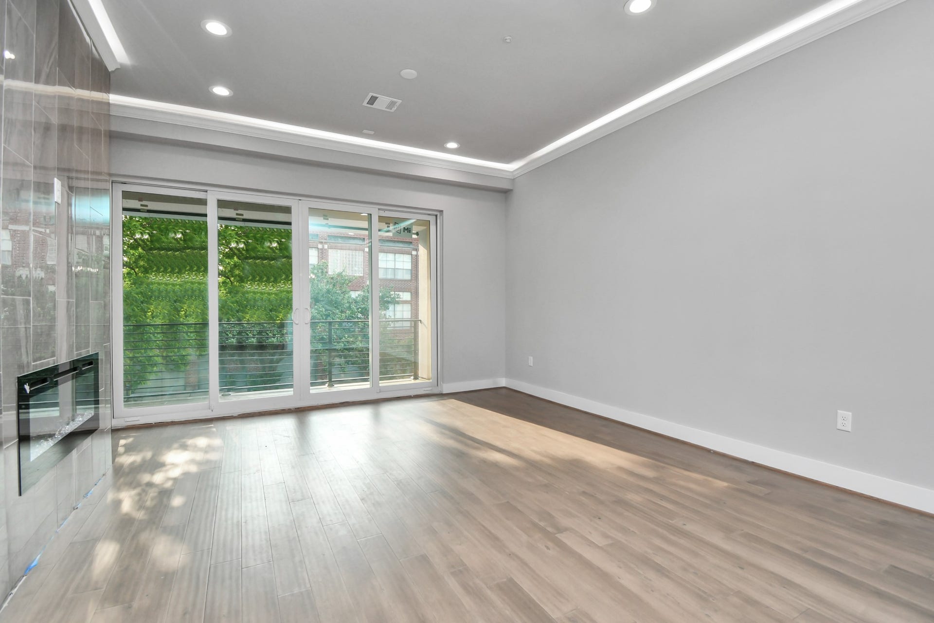 1320 Eberhard Street, Houston, TX 77019 1320 Eberhard Street, Houston, TX 77019