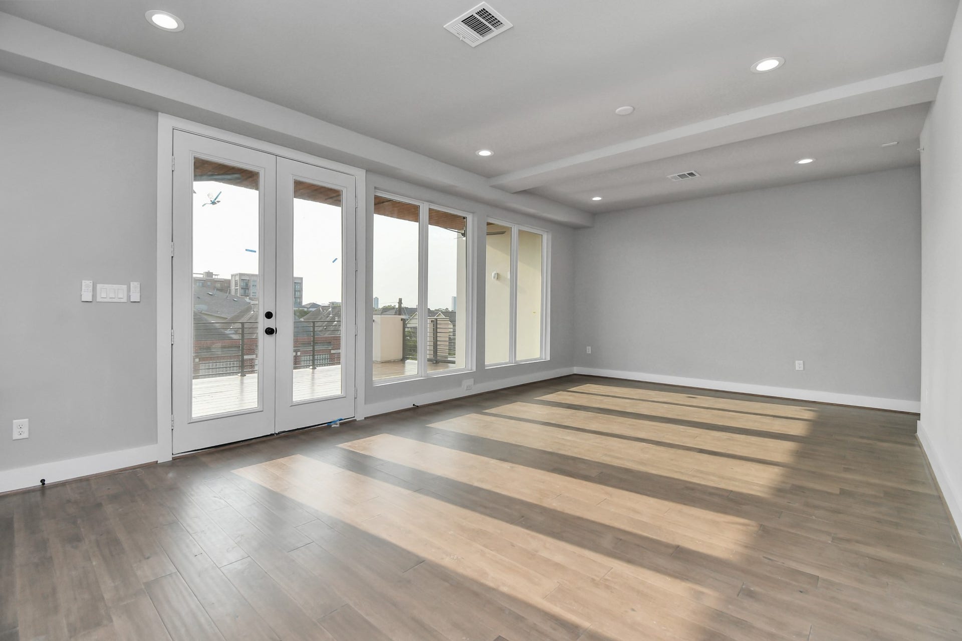 1320 Eberhard Street, Houston, TX 77019 1320 Eberhard Street, Houston, TX 77019