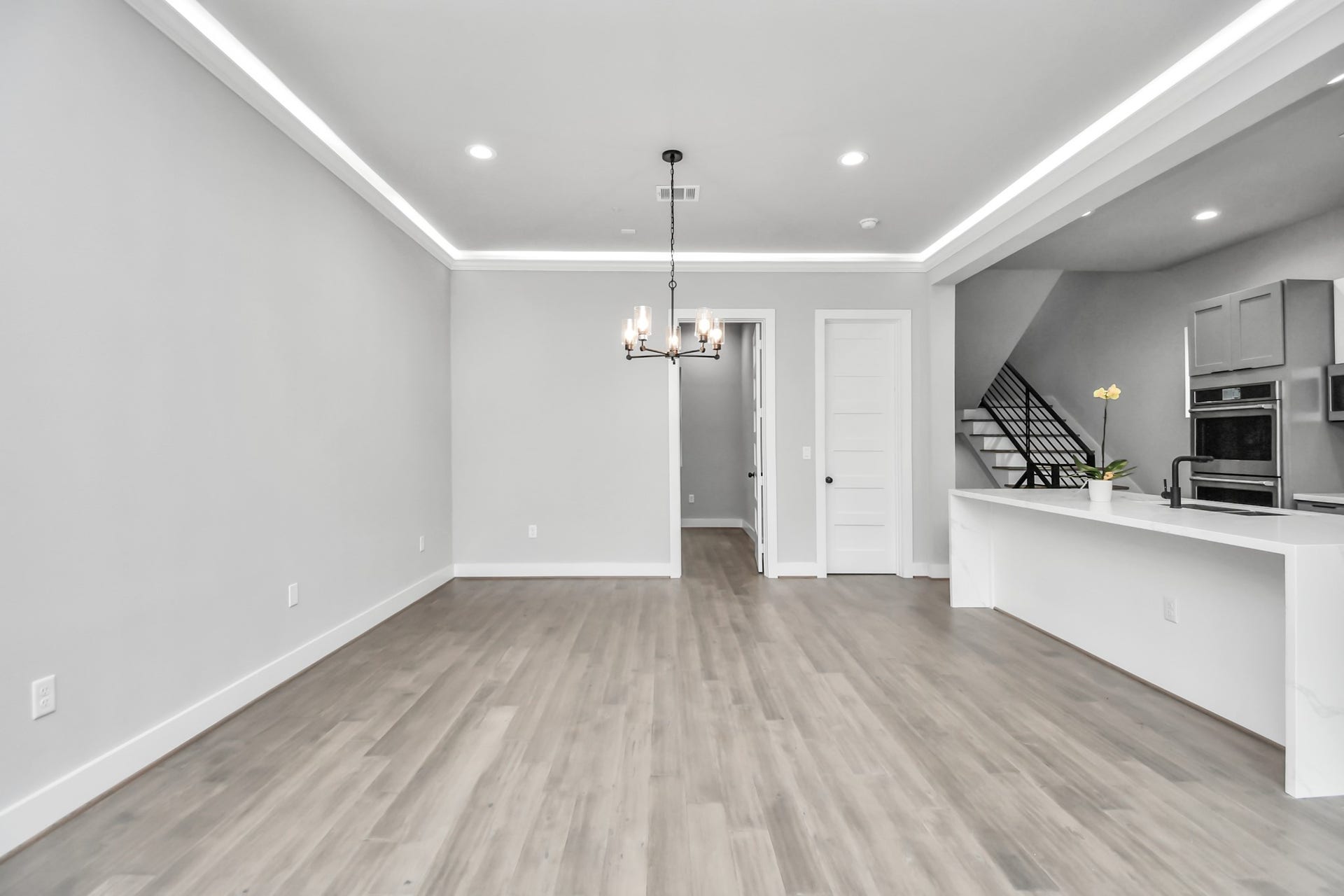 1320 Eberhard Street, Houston, TX 77019 1320 Eberhard Street, Houston, TX 77019