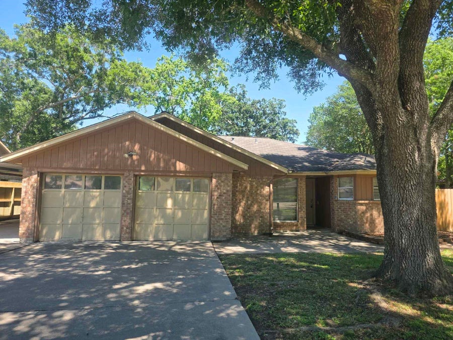 Property photo for 5006 Timber Ridge Street, Baytown, TX