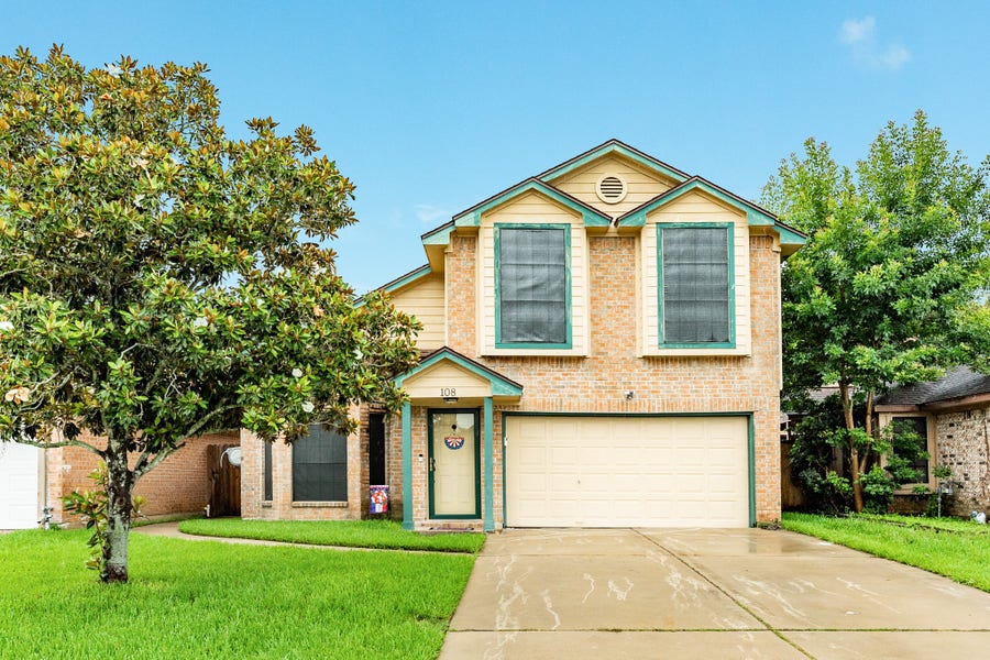 Property photo for 108 Coffee Lane, Lake Jackson, TX