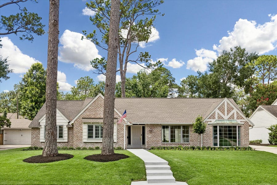 Property photo for 14355 Chadbourne Drive, Houston, TX
