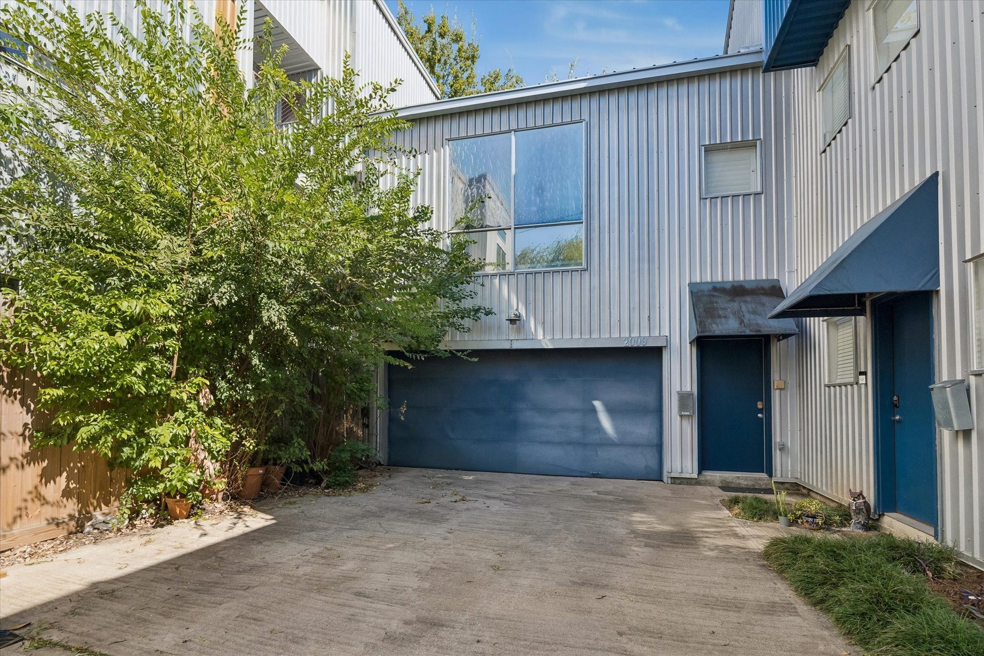 2009 Mason Street, Houston, TX 77006 2009 Mason Street, Houston, TX 77006