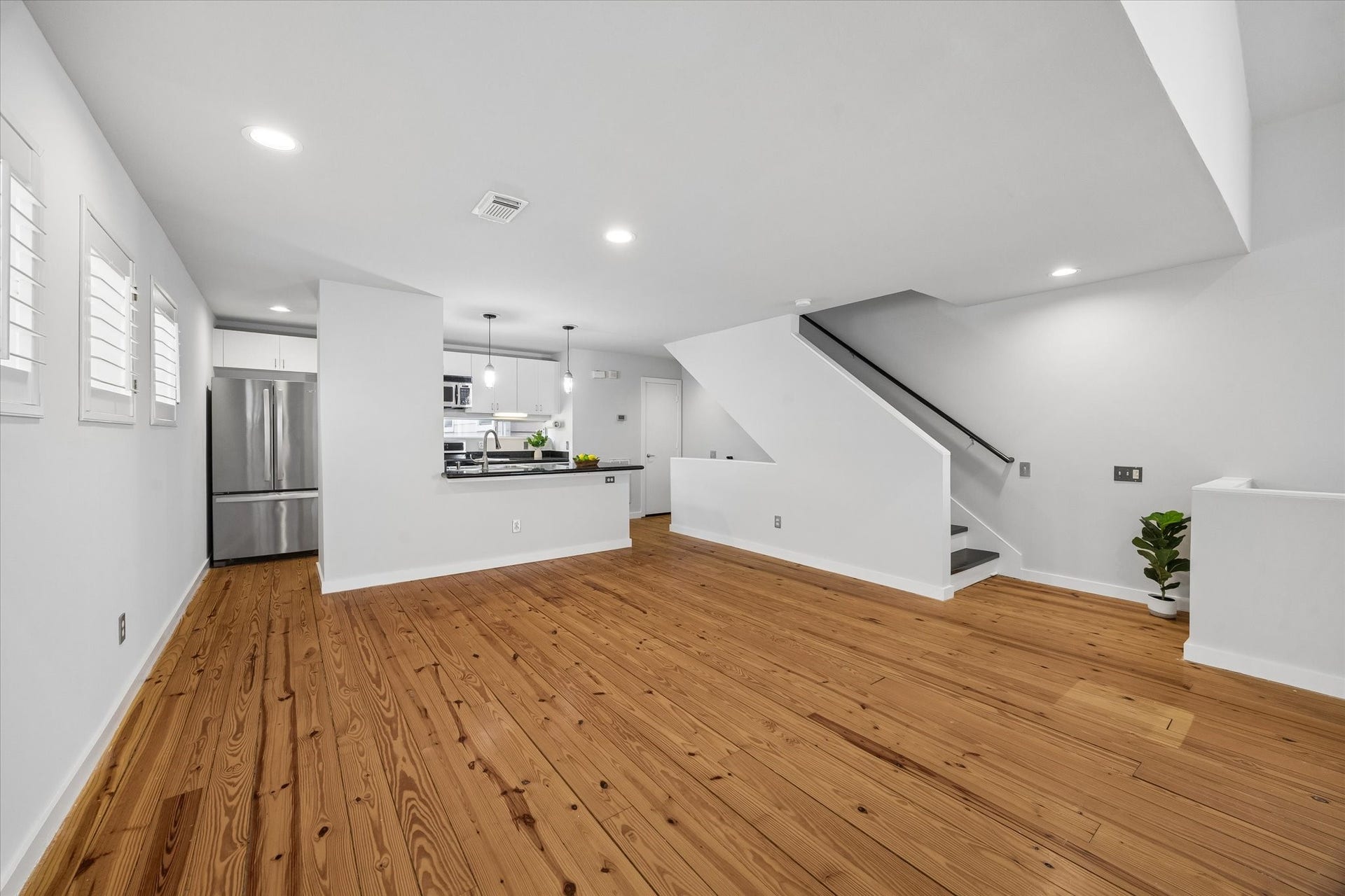 2009 Mason Street, Houston, TX 77006 2009 Mason Street, Houston, TX 77006