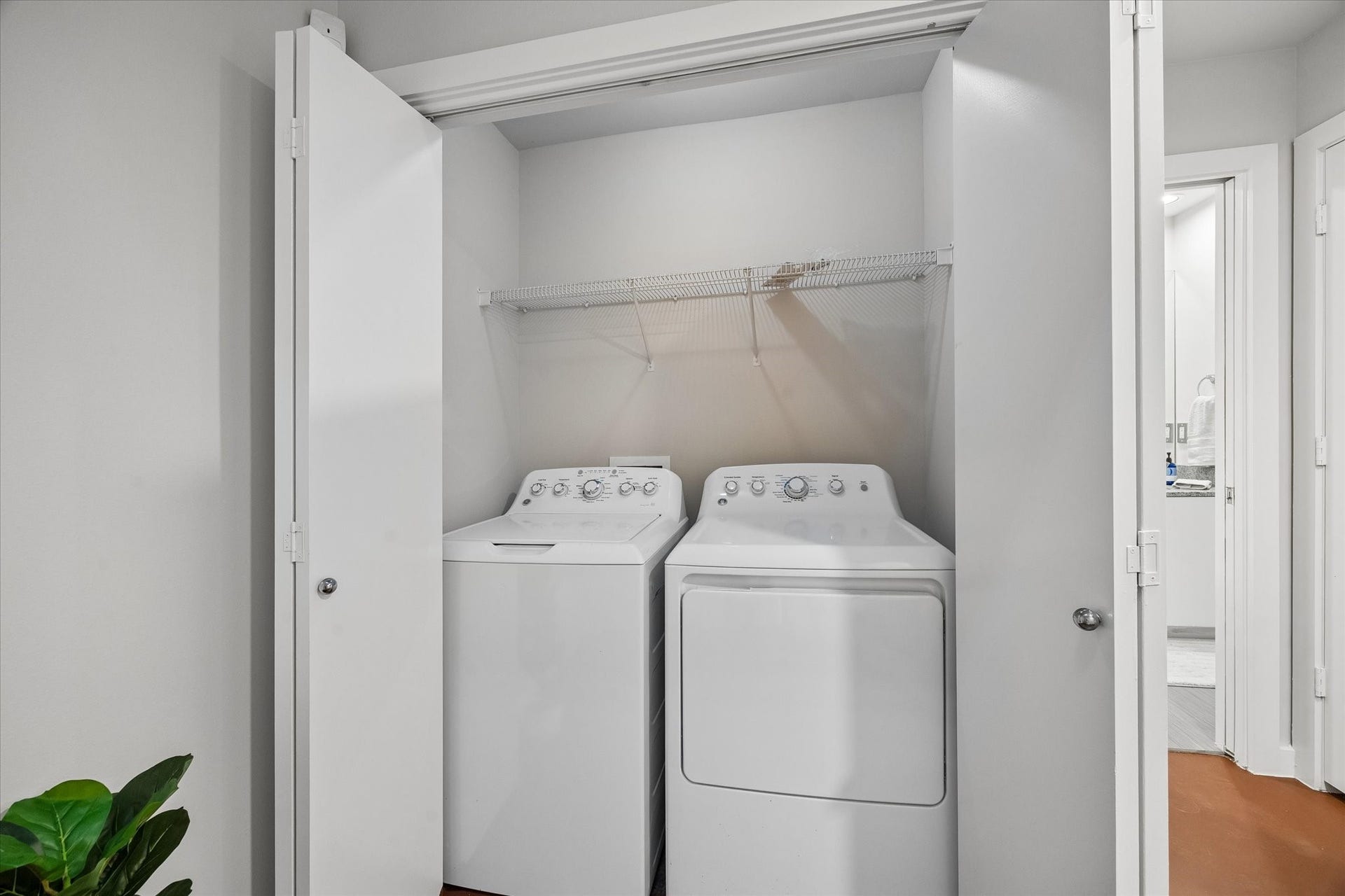 2009 Mason Street, Houston, TX 77006 2009 Mason Street, Houston, TX 77006