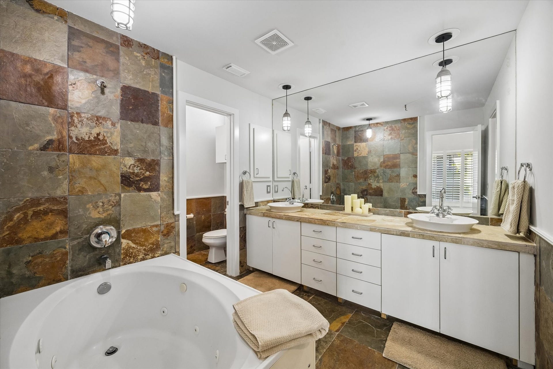 2009 Mason Street, Houston, TX 77006 2009 Mason Street, Houston, TX 77006