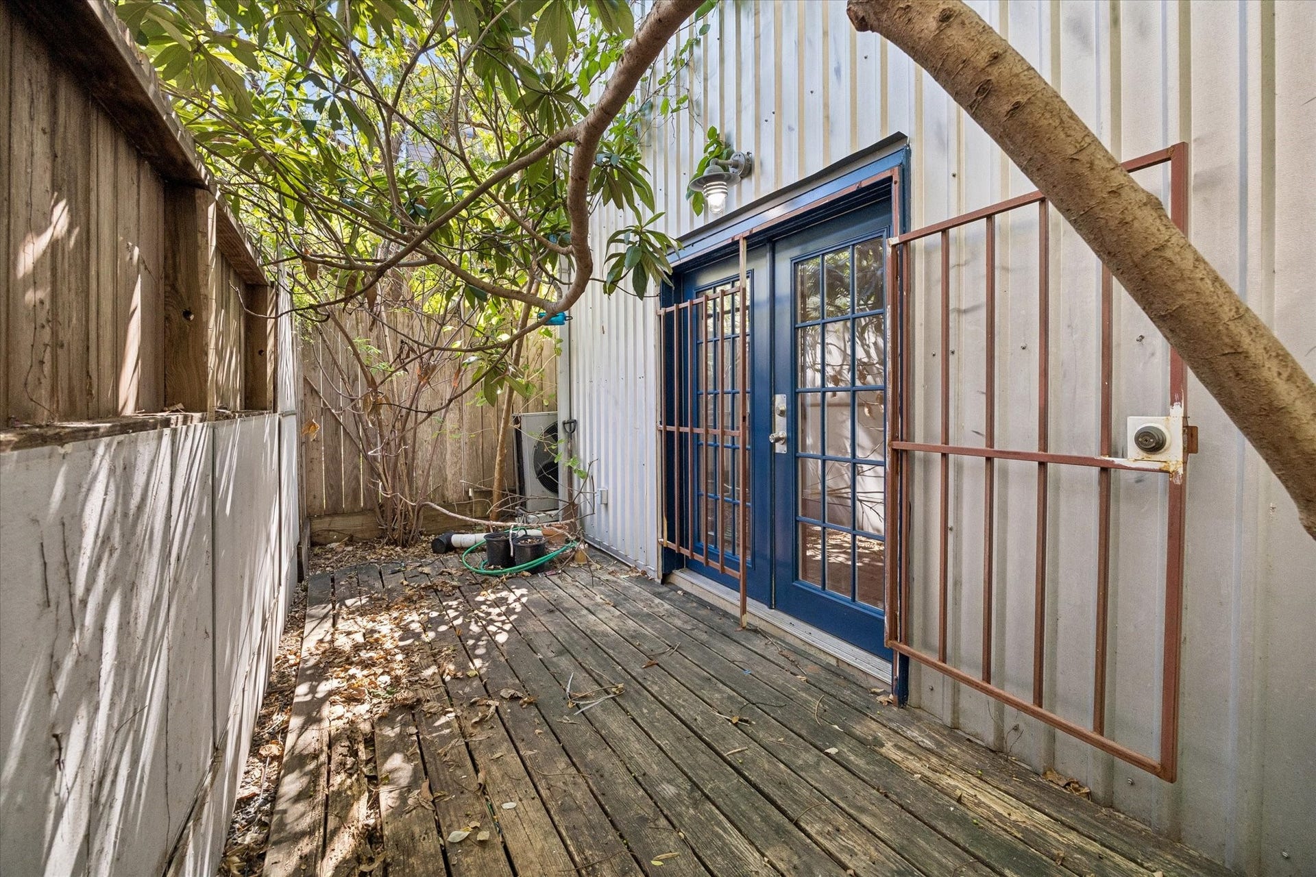 2009 Mason Street, Houston, TX 77006 2009 Mason Street, Houston, TX 77006