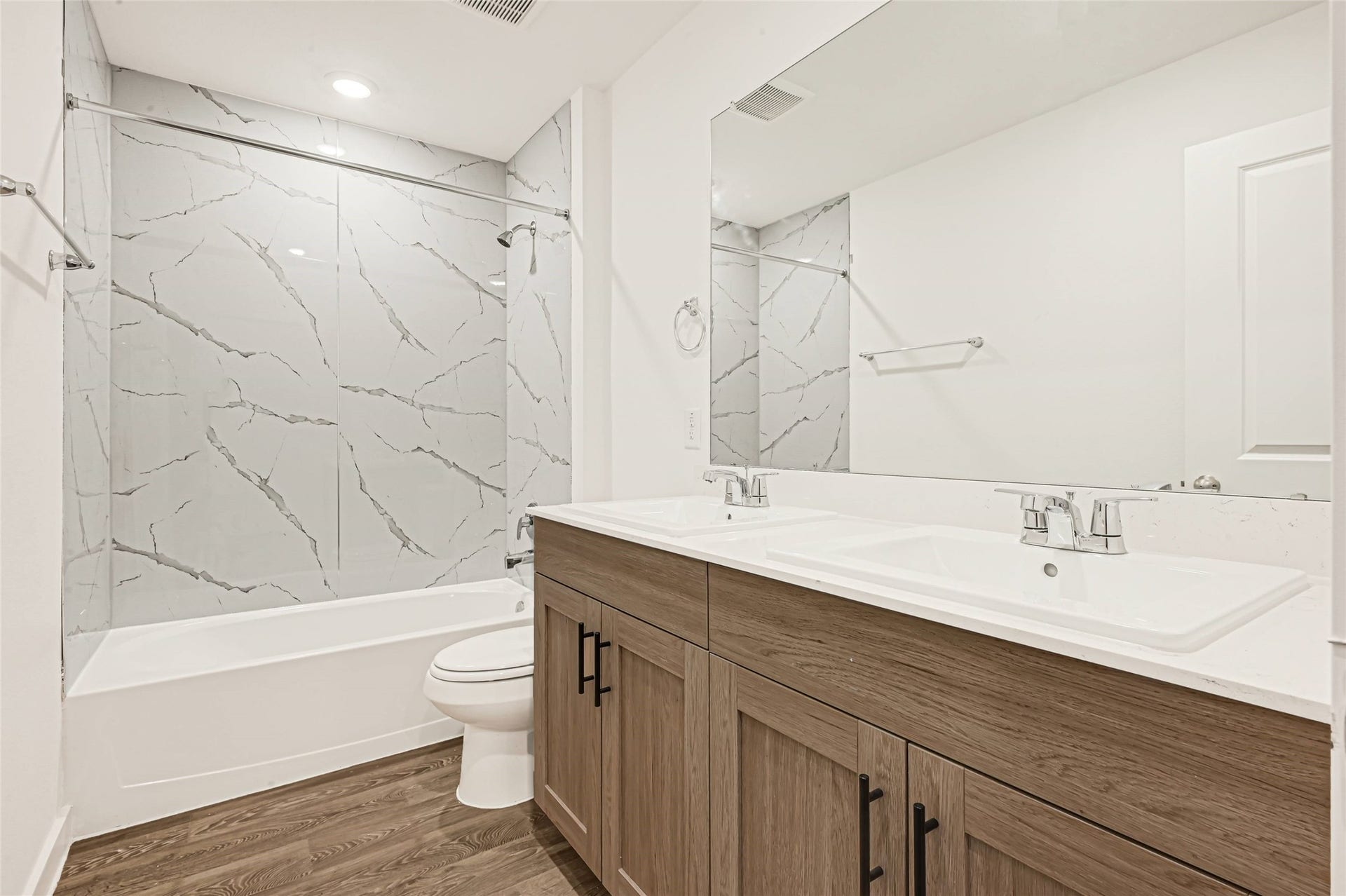 *Images and 3D tour are for illustration only and options may vary from home as built.